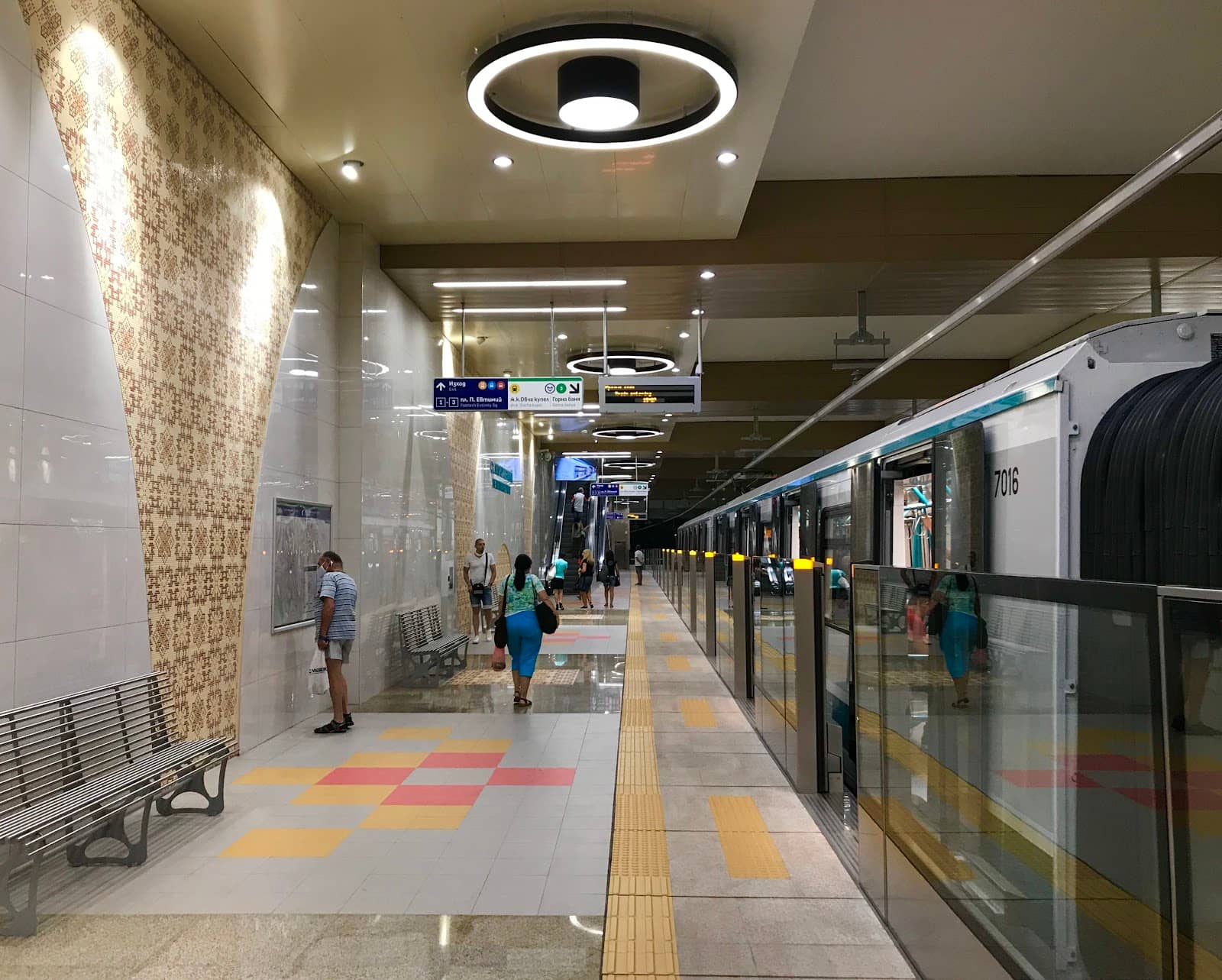 Metro Station Entrances