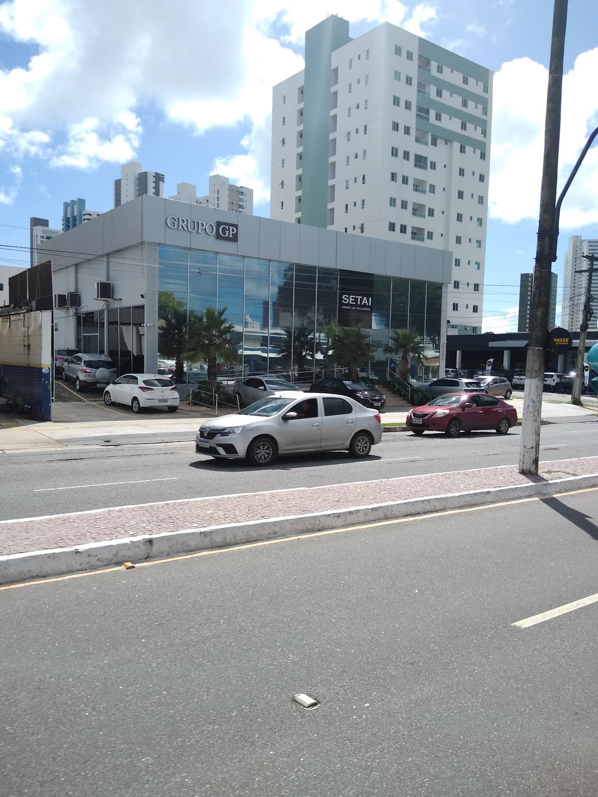 Epitácio Pessoa Avenue - Image 1