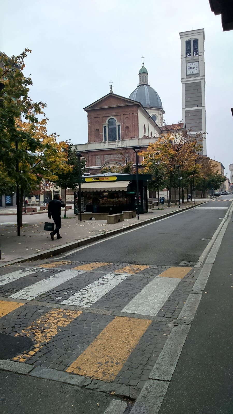 Piazza Petazzi - Image 1