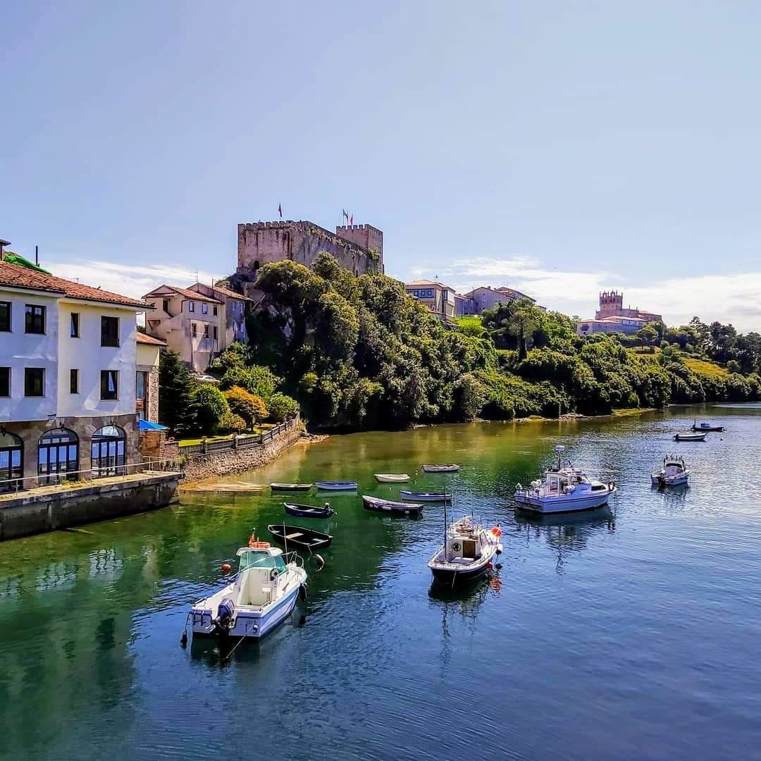 San Vicente de la Barquera - Image 1