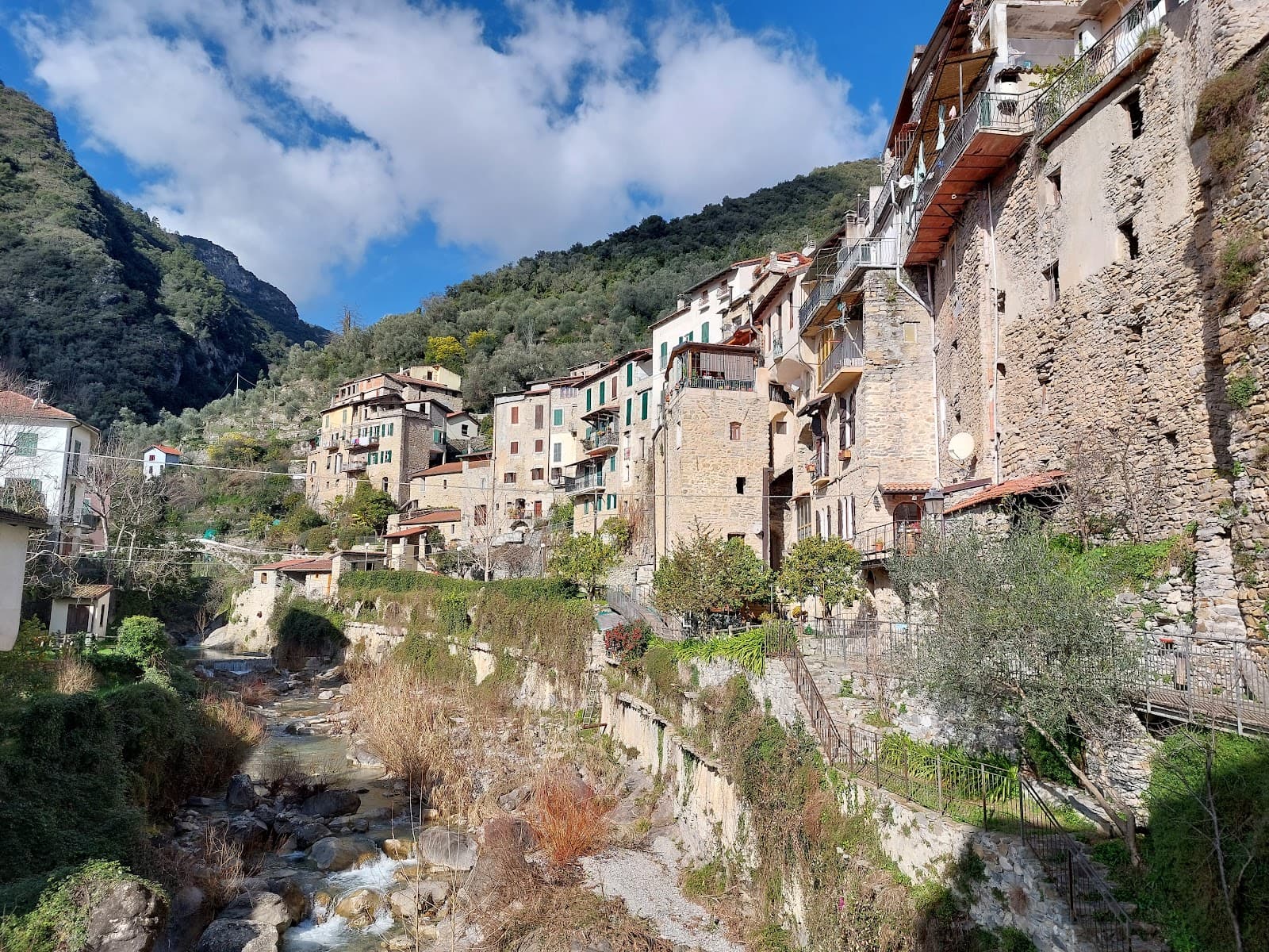 Rocchetta Nervina (day trip) - Image 1
