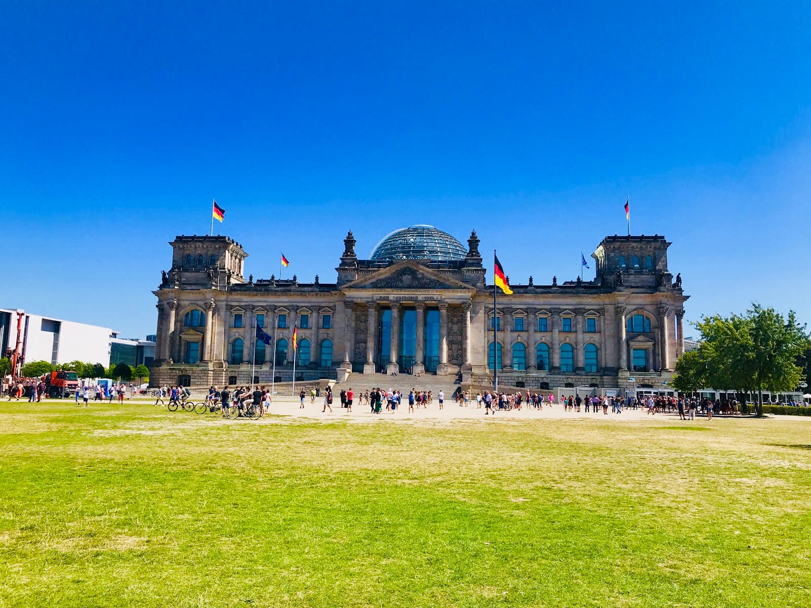 Bus Line 100 - Image 1