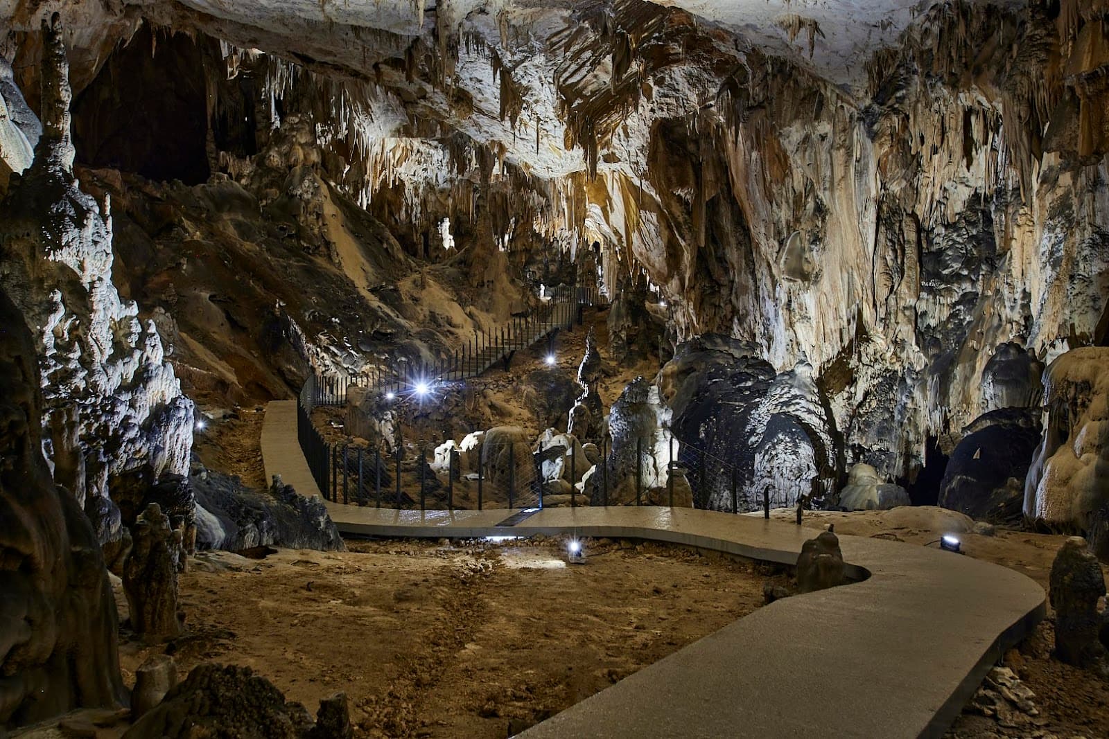 Cerovačke Caves - Image 1