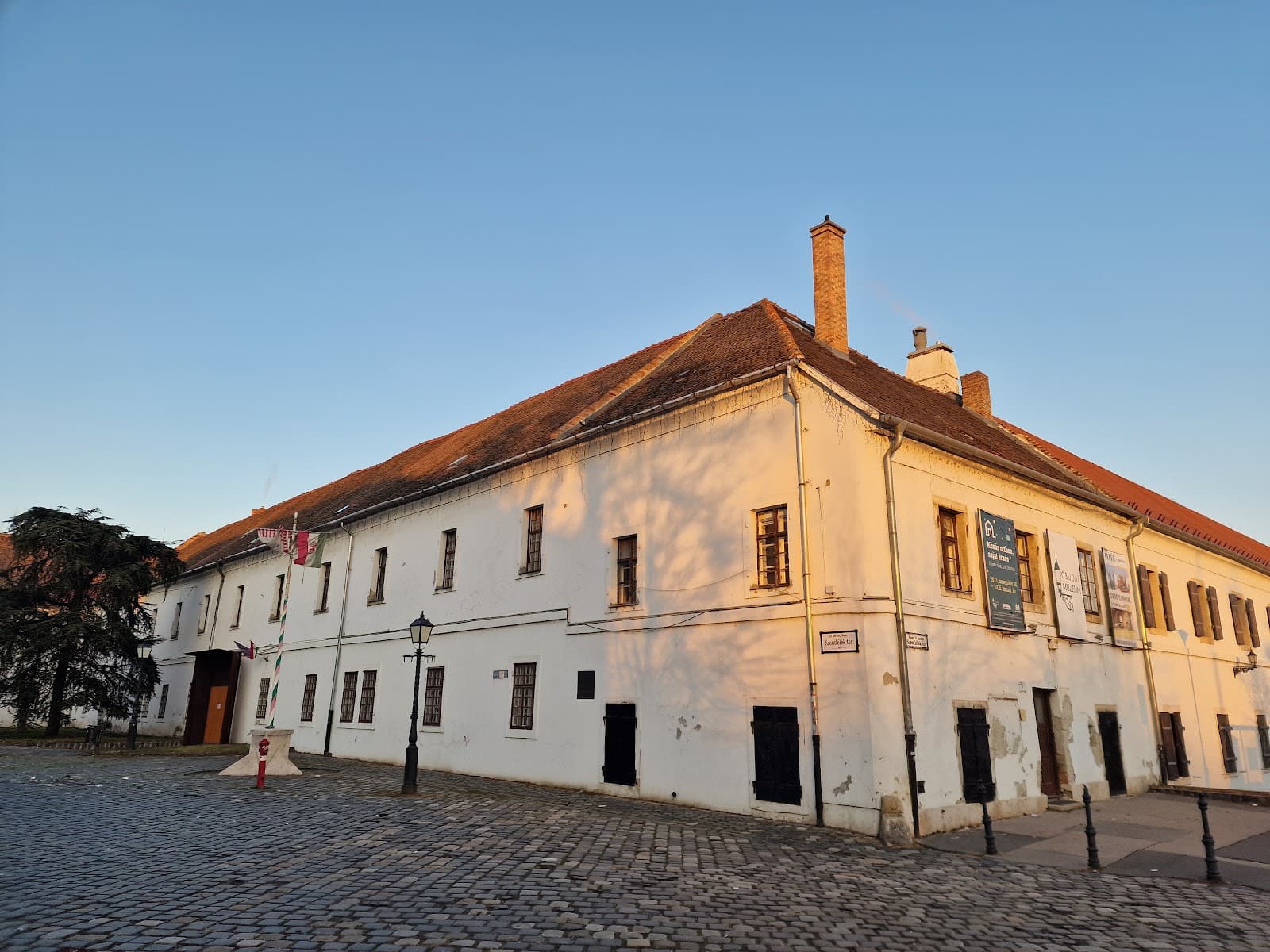 Óbuda Main Square Budapest - Image 1