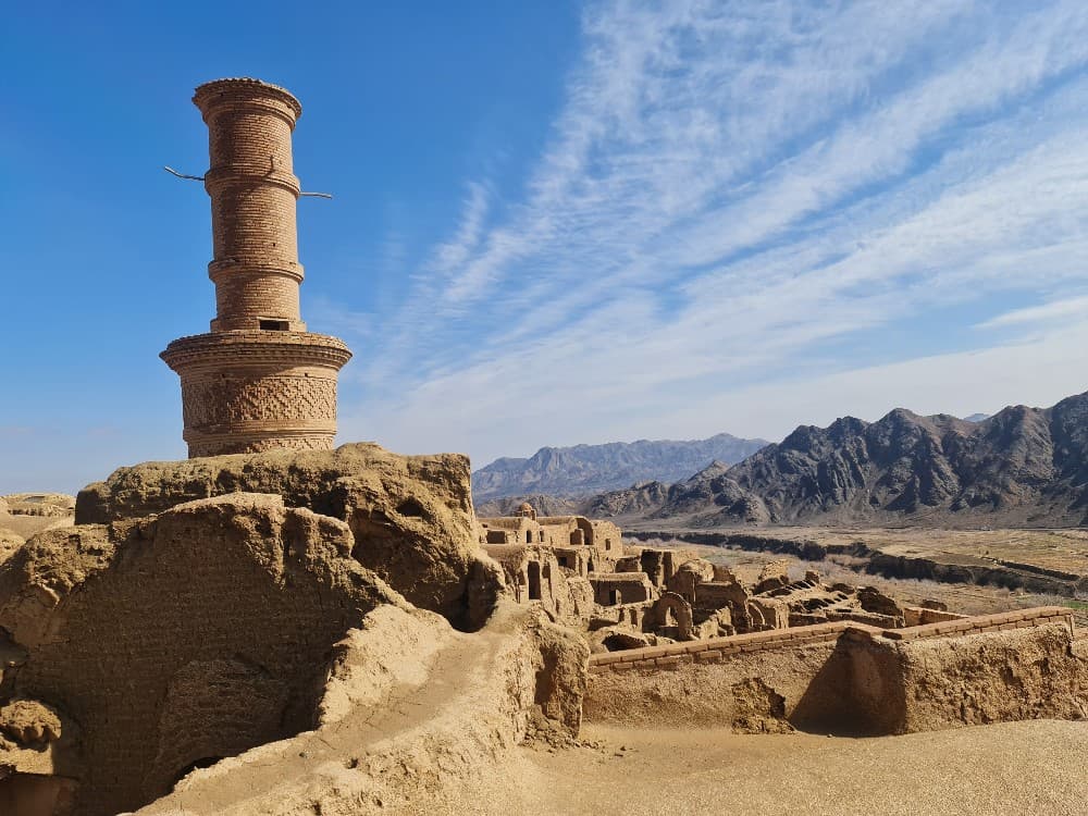 Kharanaq Shaking Minaret - Image 1