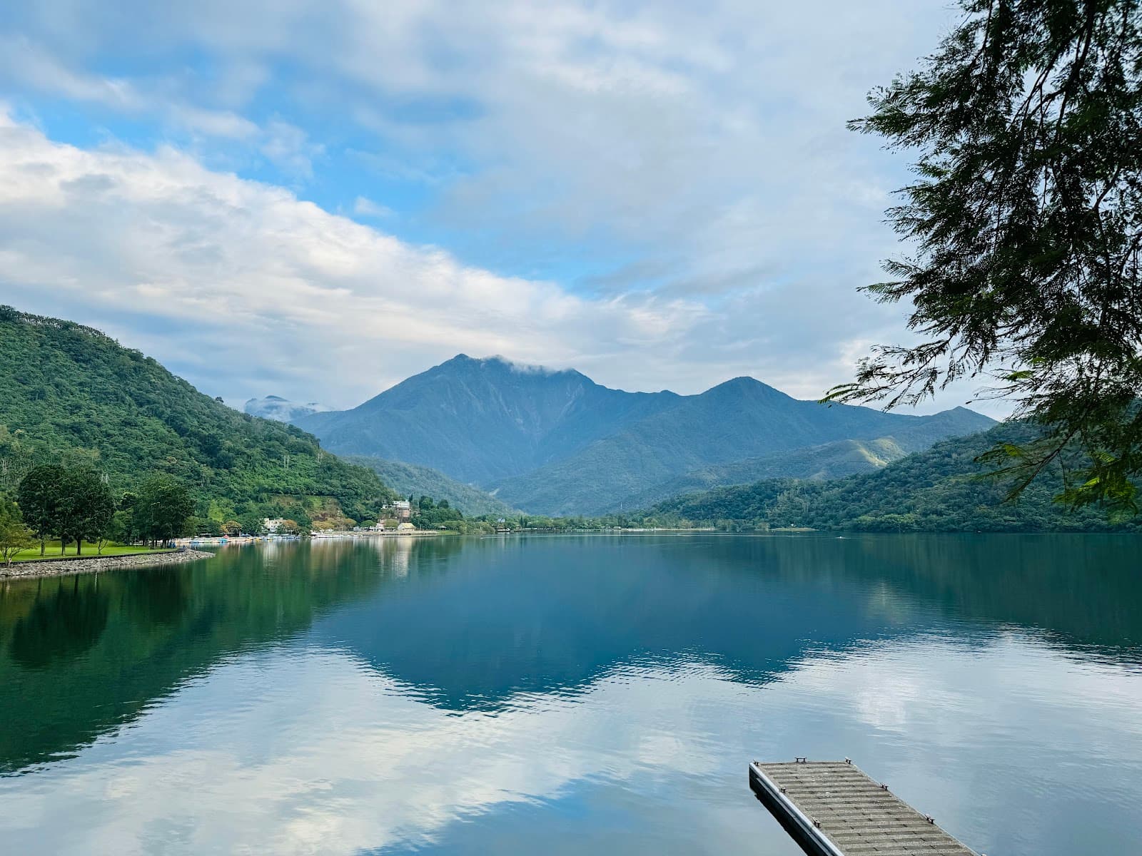 Liyu Lake Hualien County - Image 1