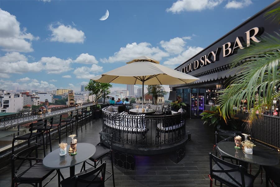 Hanoi Sky Bar - Image 1