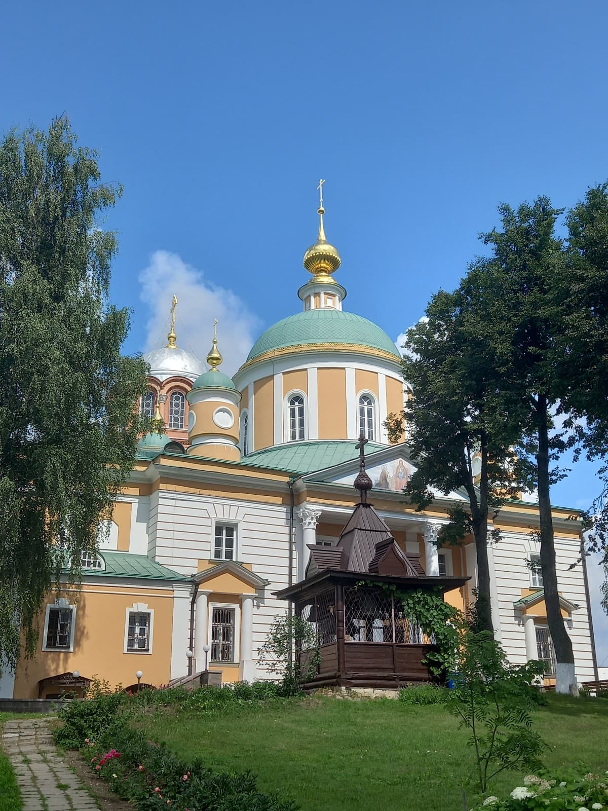 Pokrovsky Monastery Khotkovo - Image 1