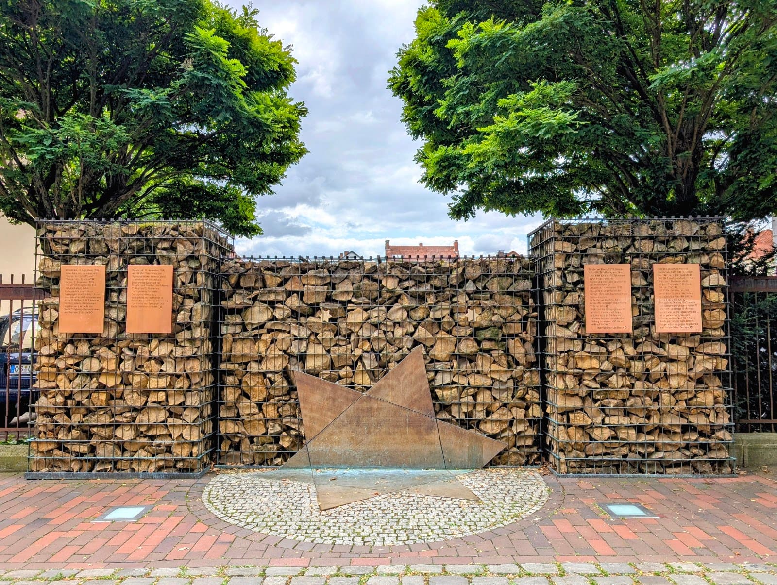 Old Synagogue Memorial - Image 1