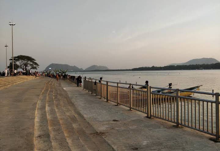 Punnami Ghat - Image 1