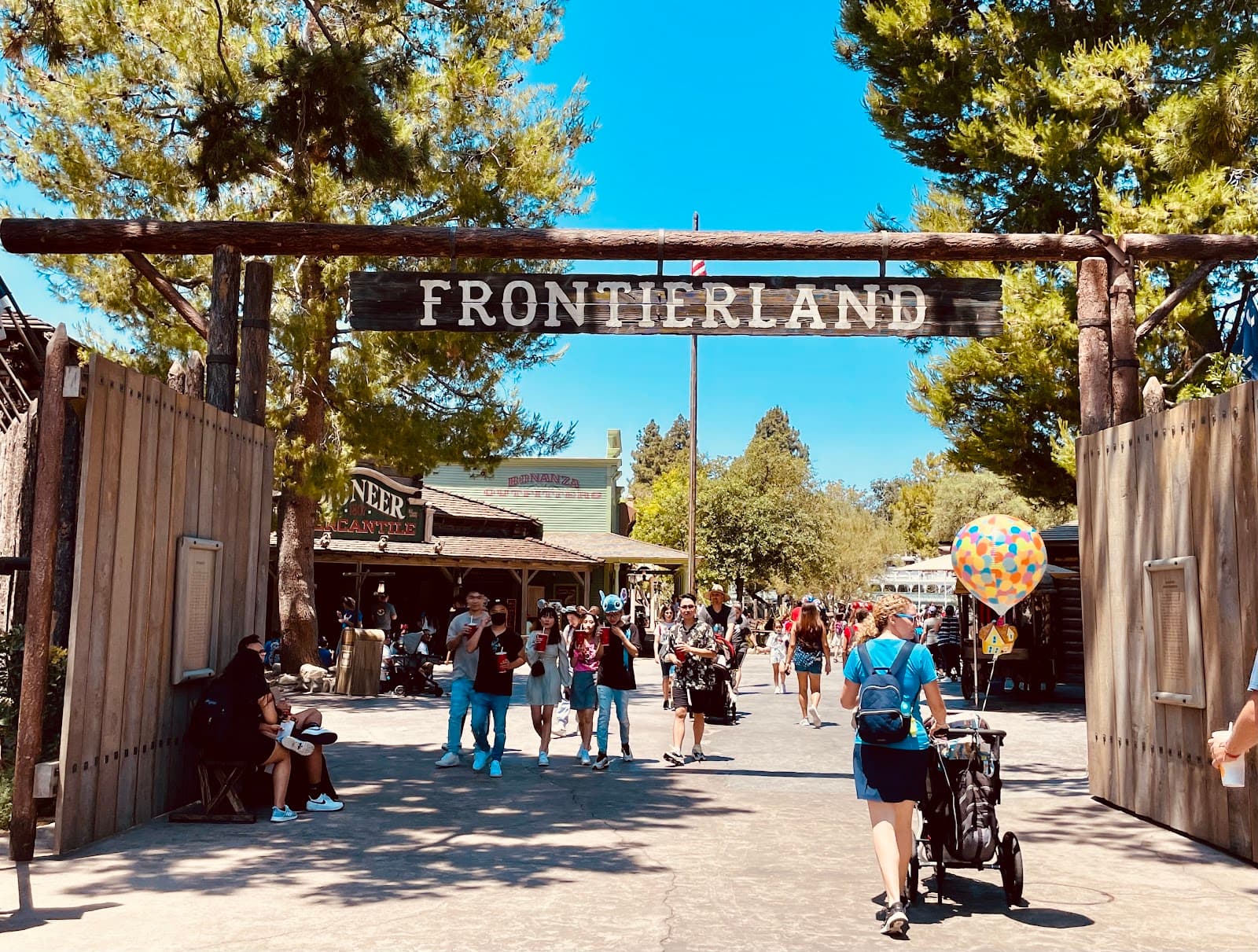 Frontierland Disneyland Park - Image 1