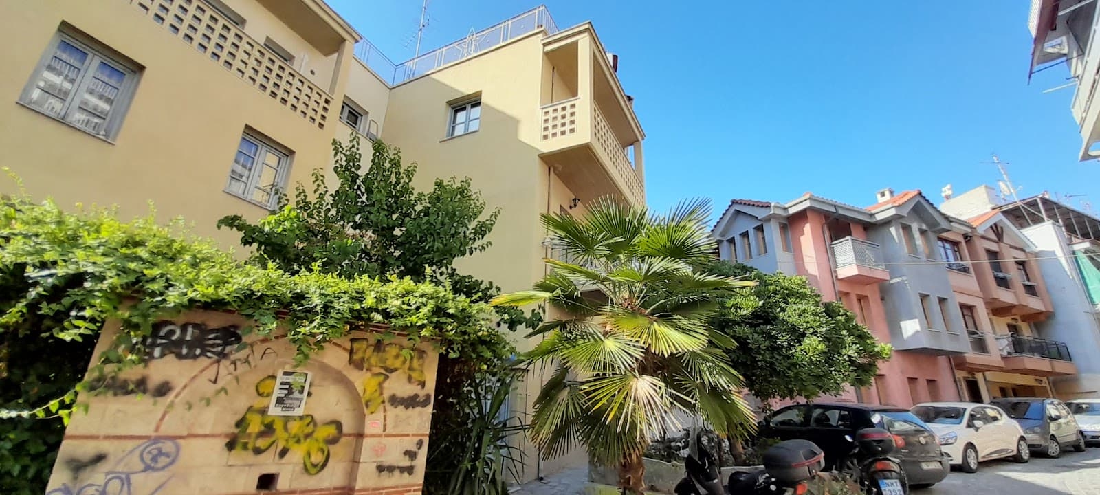 Ano Poli Upper Town - Image 1