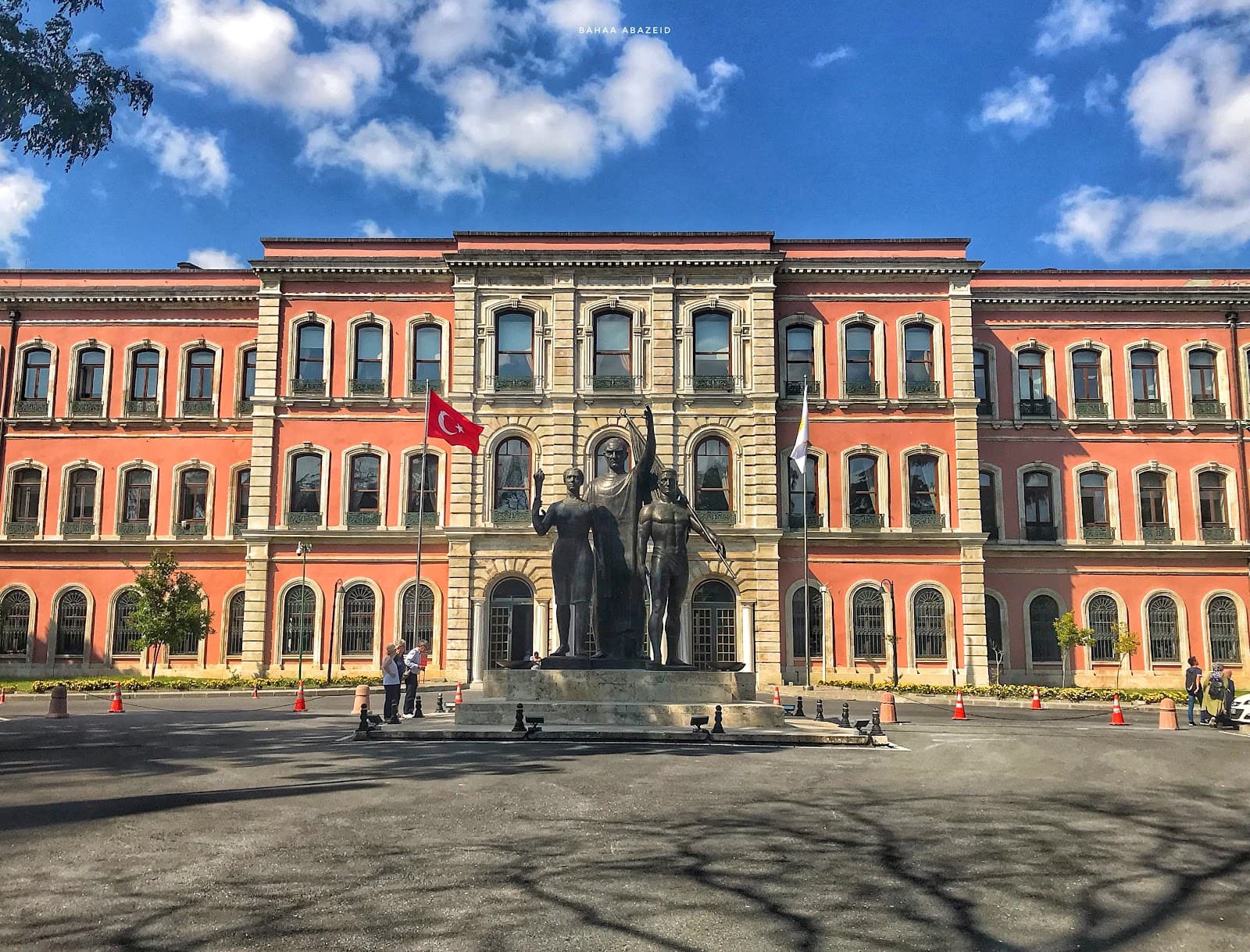 Istanbul University Gate Istanbul - Image 1