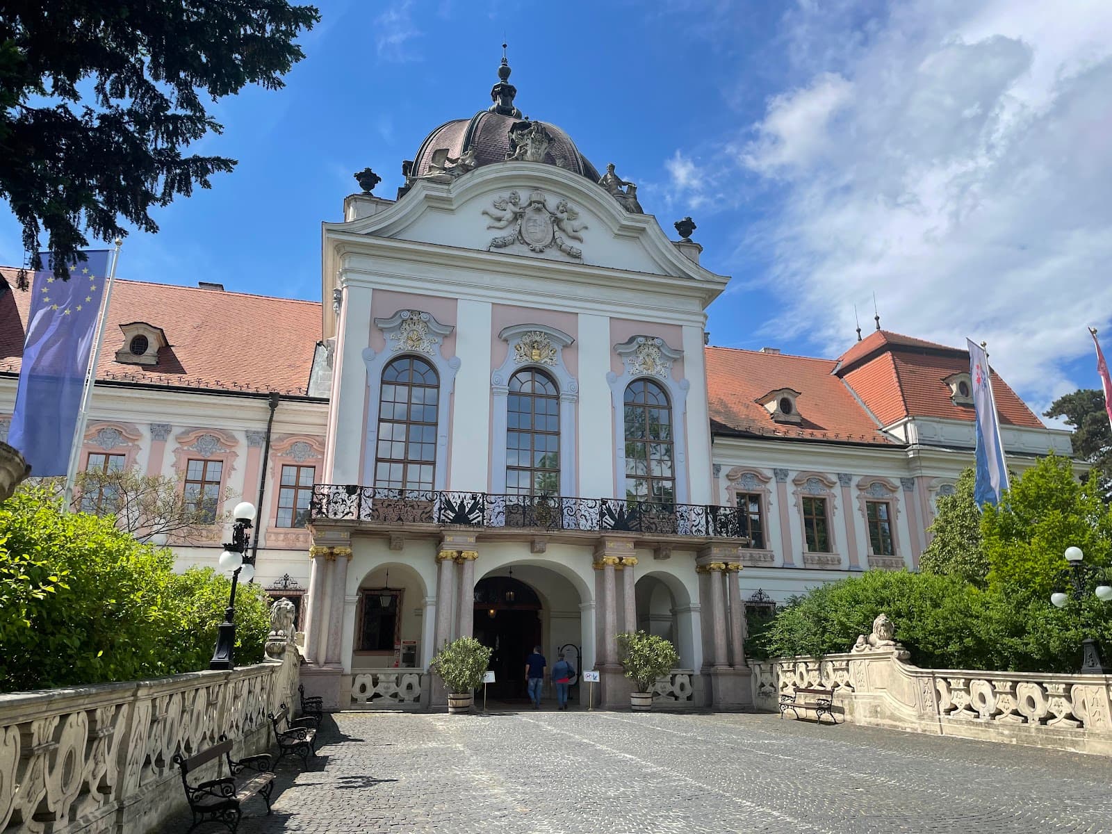 Gödöllő Main Square (Szabadság tér) - Image 1