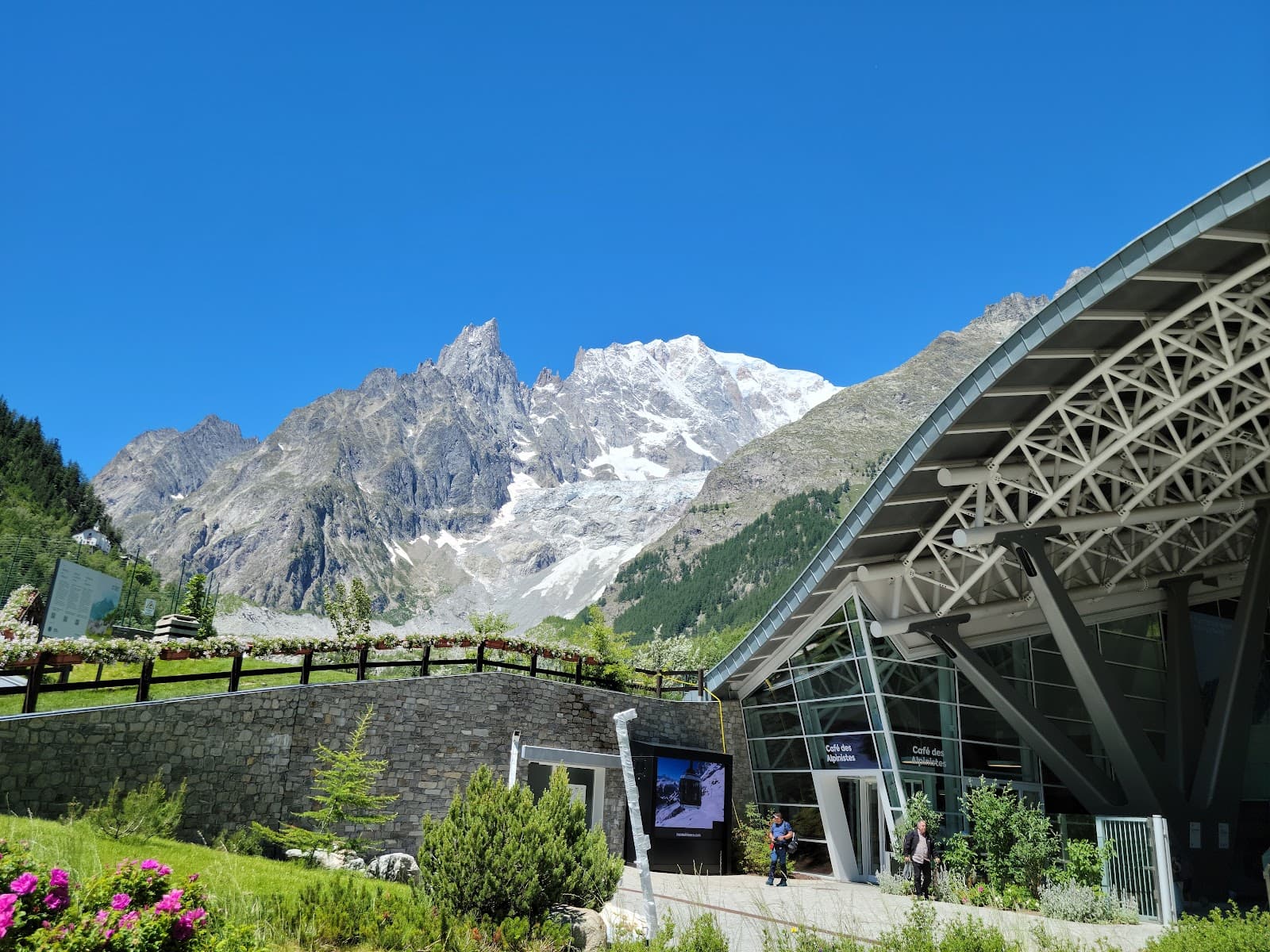 Pavillon du Mont Fréty Courmayeur - Image 1