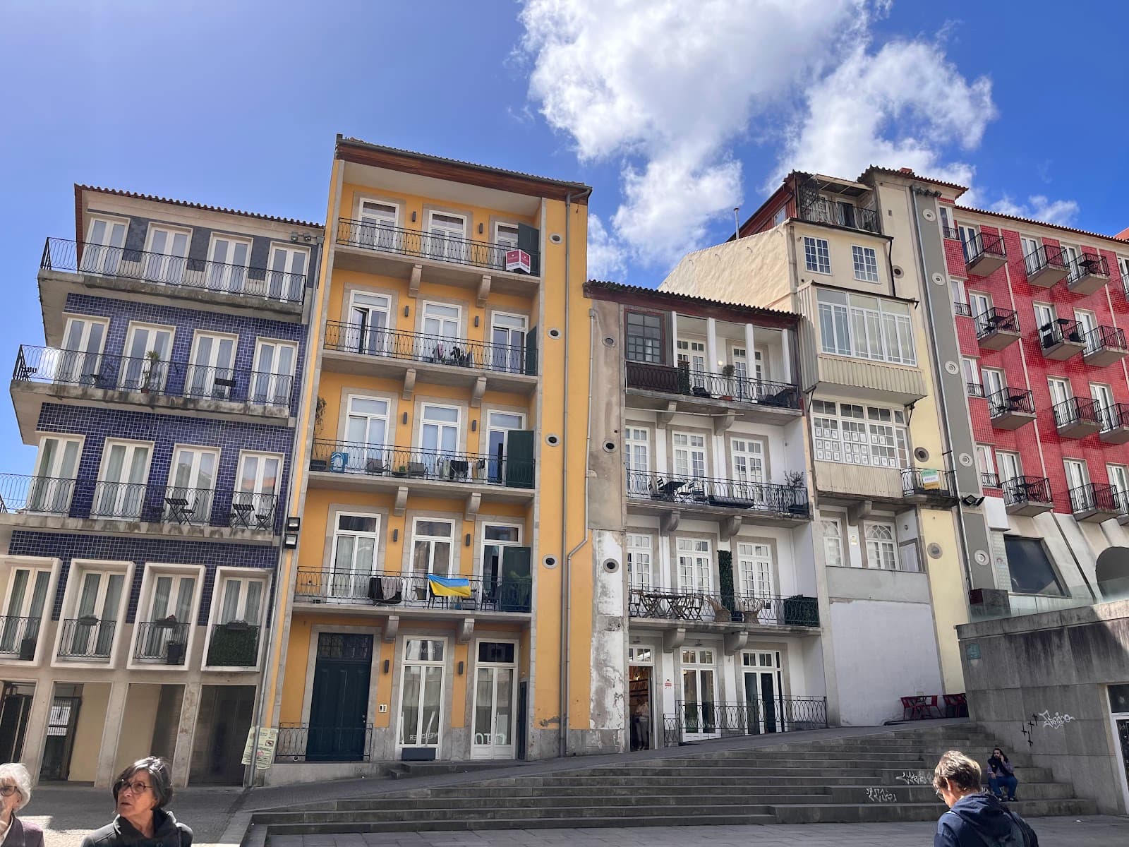 Praça da Liberdade & Avenida dos Aliados Porto - Image 1