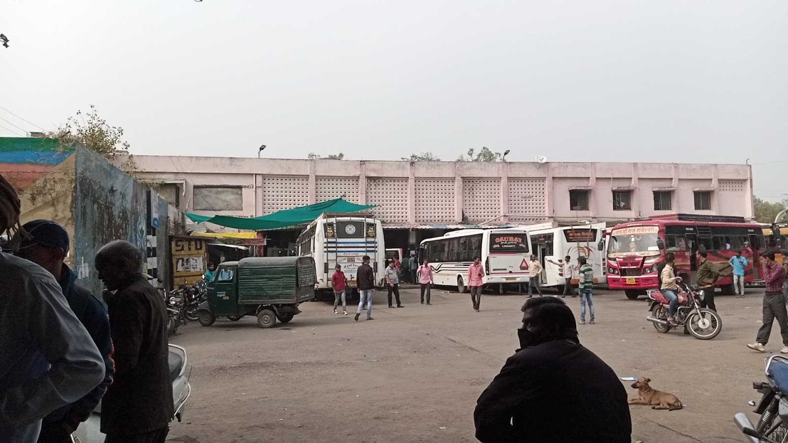 Dewas Gate Market - Image 1