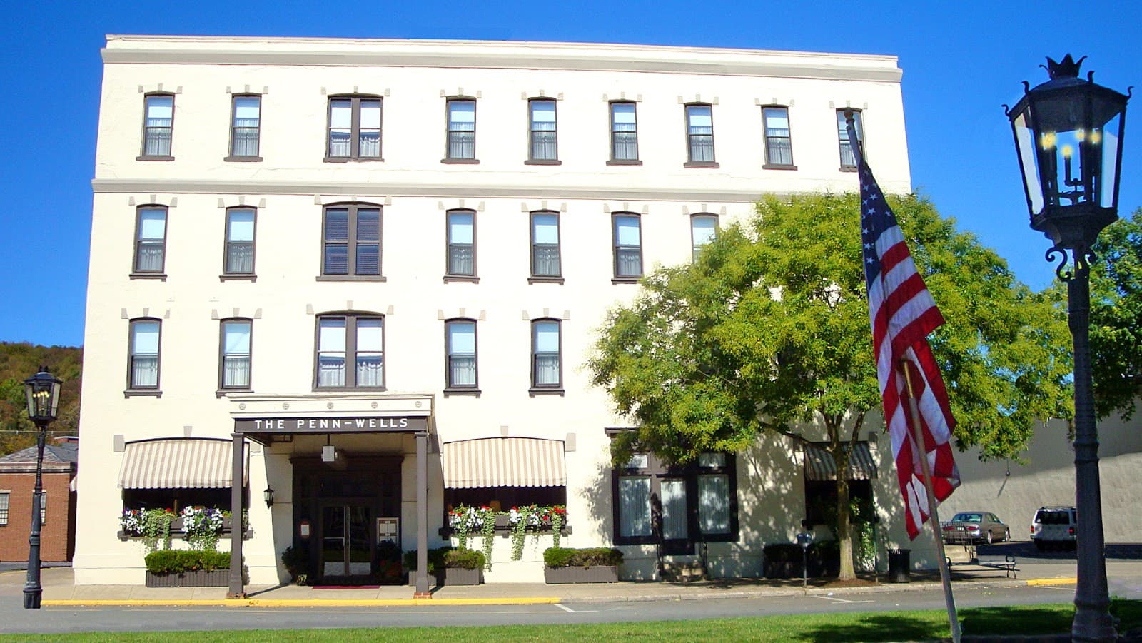 Penn Wells Hotel - Image 1