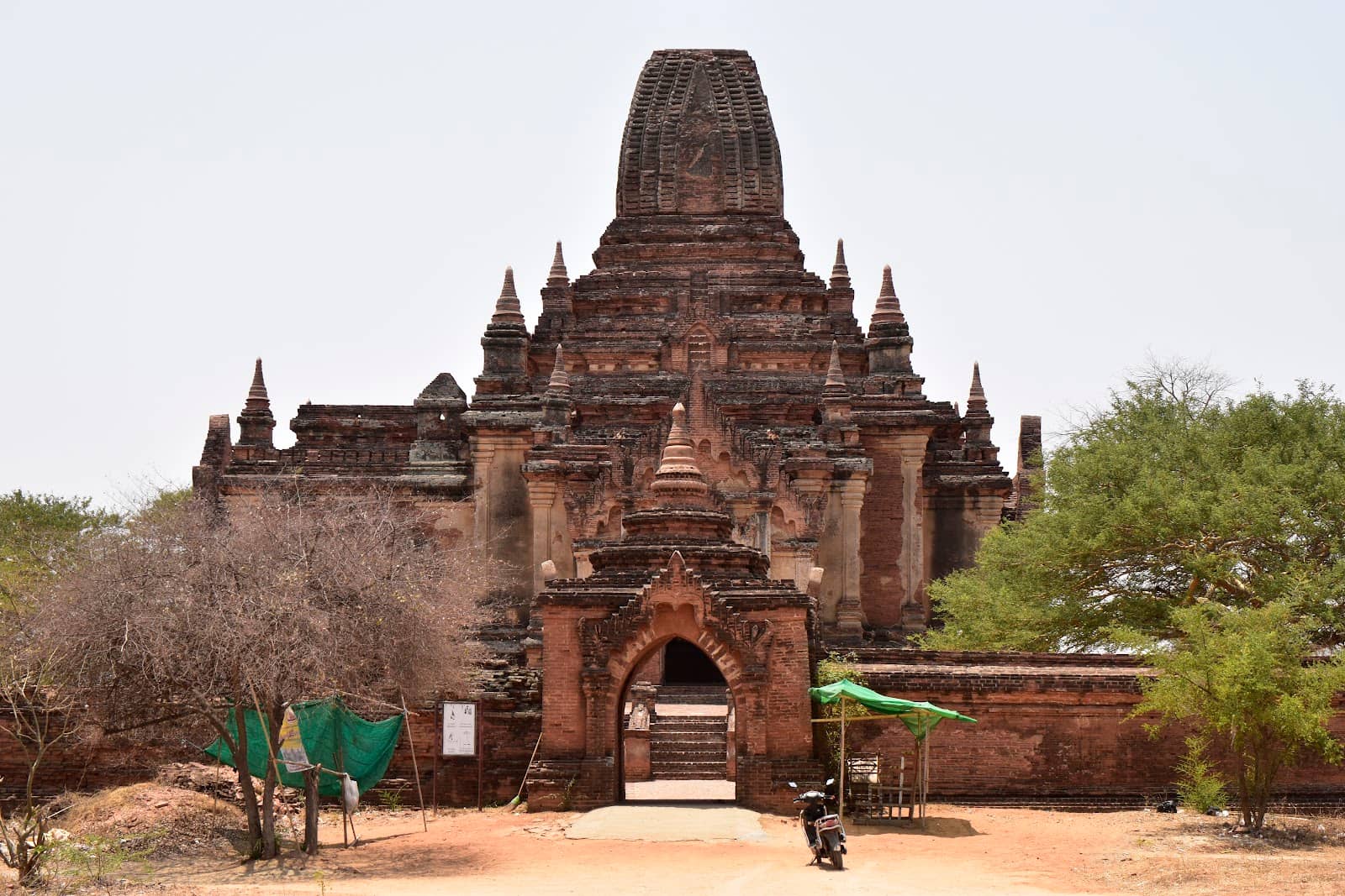 Tranquil Temple Ambiance