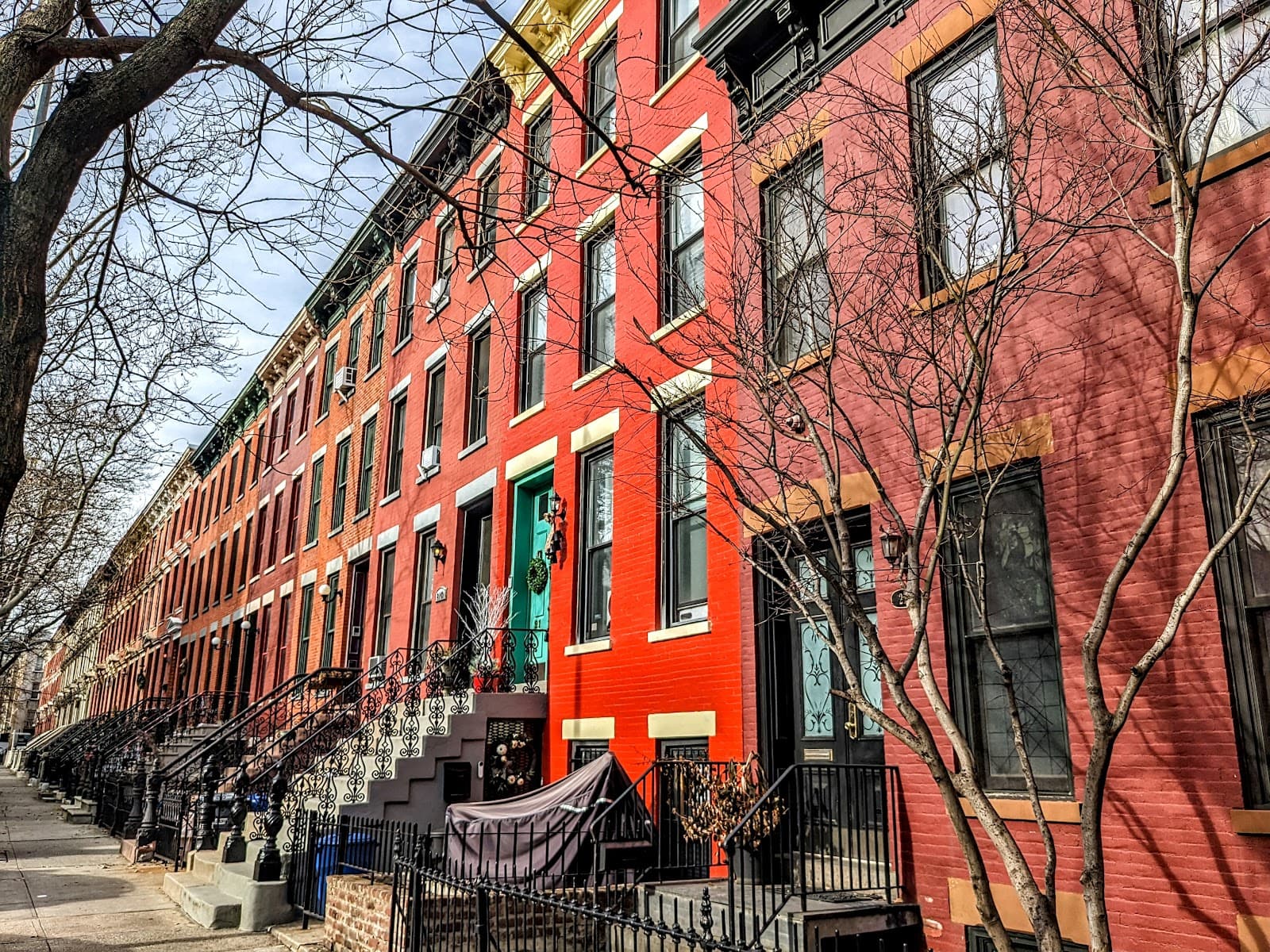 Hunters Point Historic District - Image 1