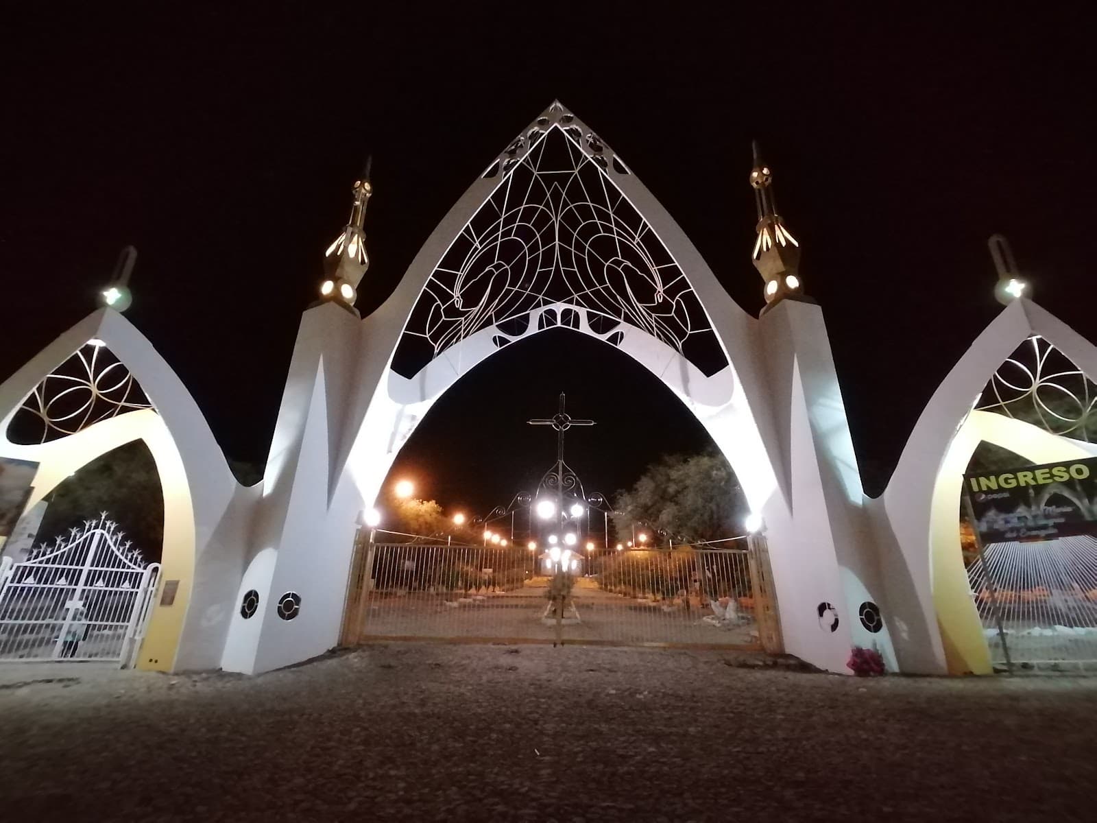Santuario de la Virgen de Urkupiña (Quillacollo) - Image 1