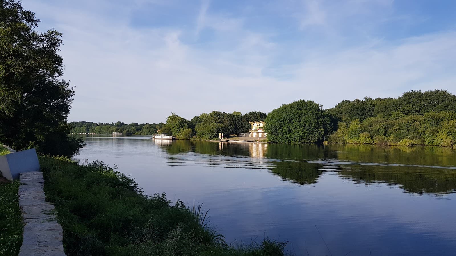 Erdre Riverwalk - Image 1