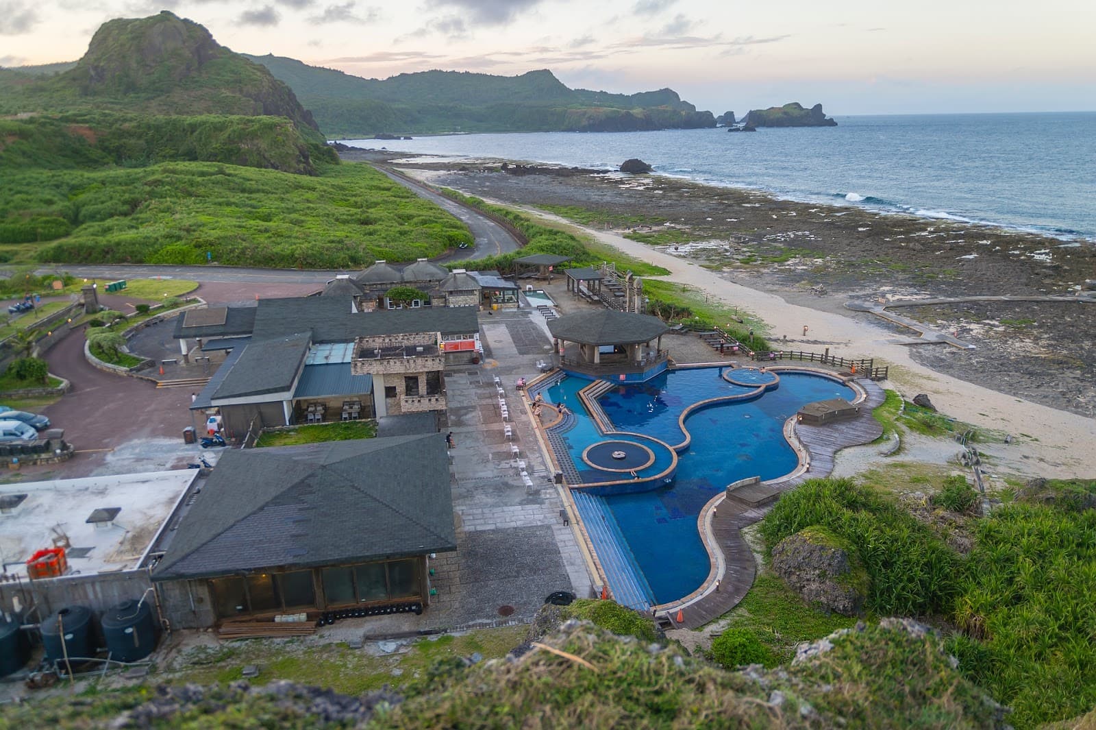 Zhaori Hot Springs - Image 1