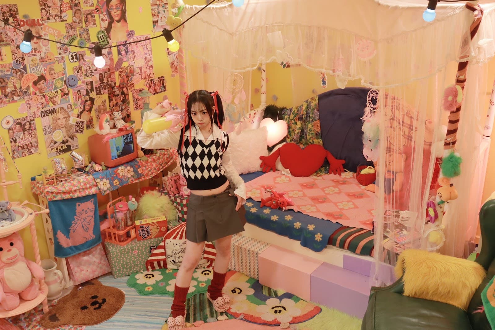 Celeb Paparazzi Cafe - Image 1