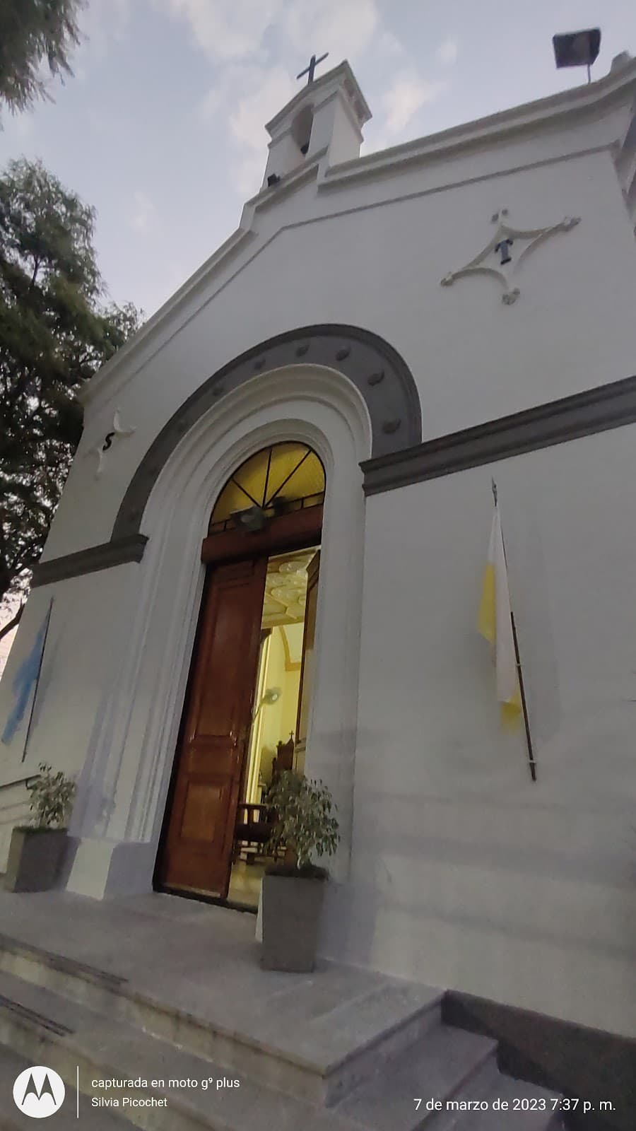 Parroquia Santa Teresita (Escalada) - Image 1