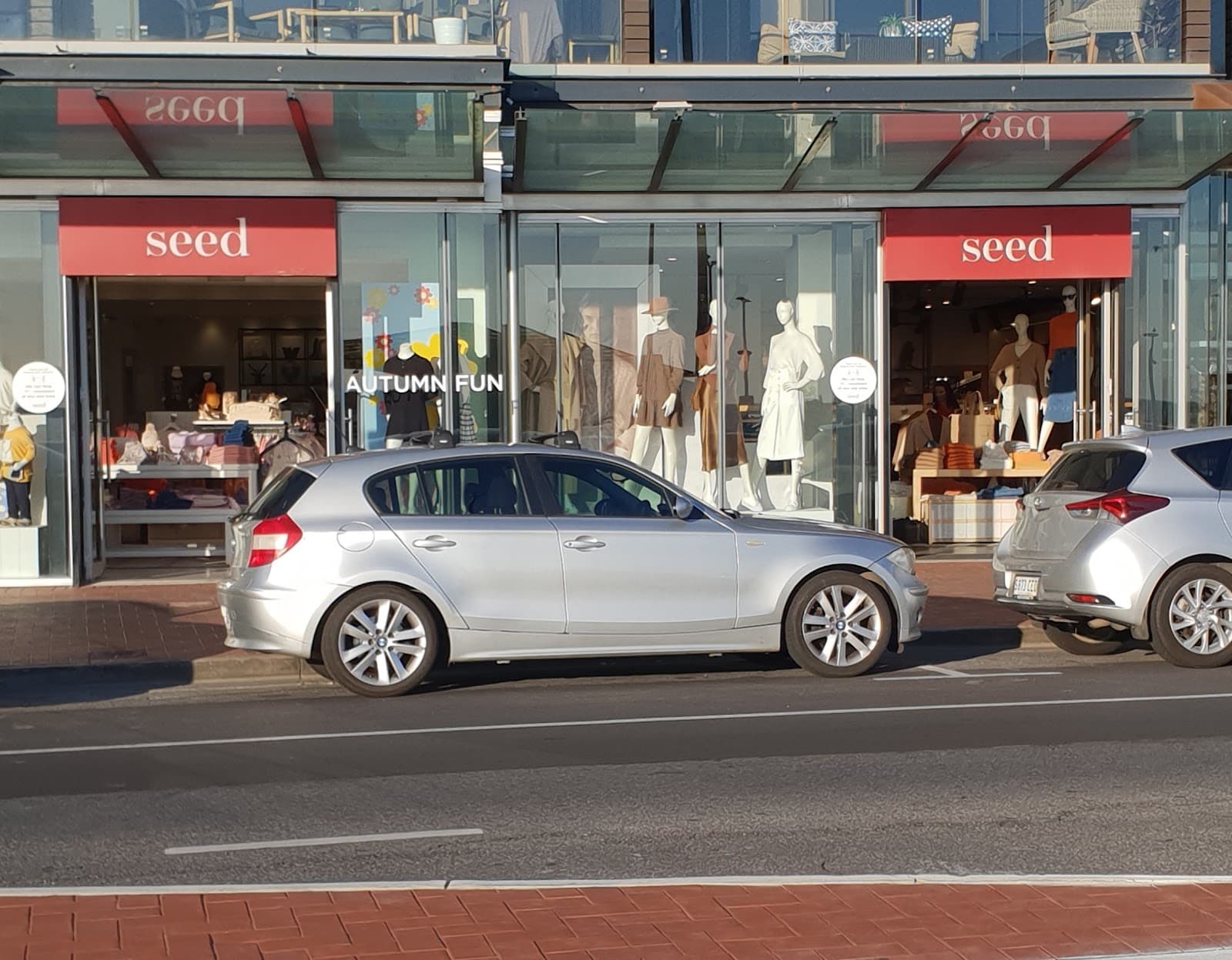Henley Square - Image 1
