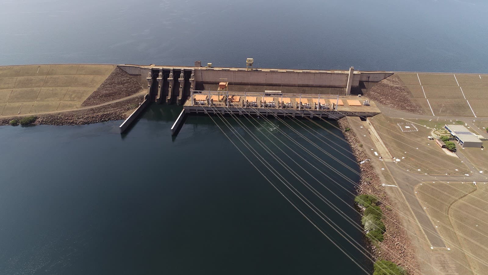 Usina Hidrelétrica Três Irmãos - Image 1