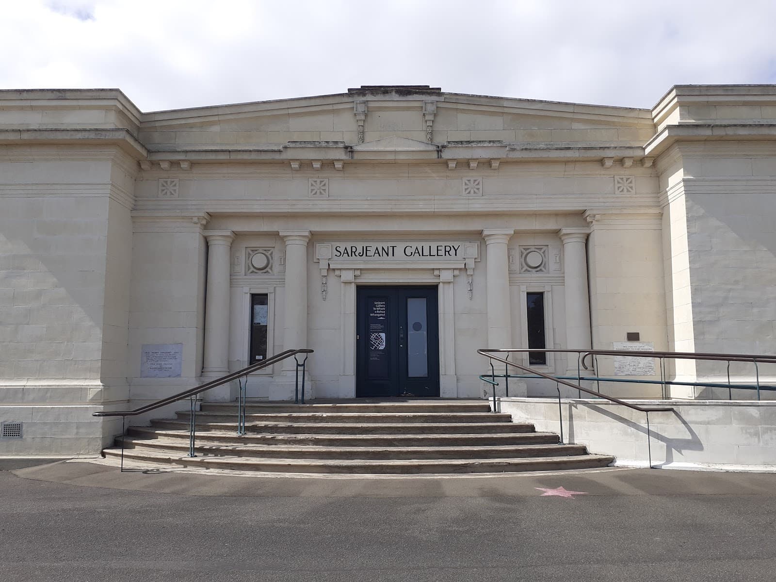 Majestic Square - Image 1