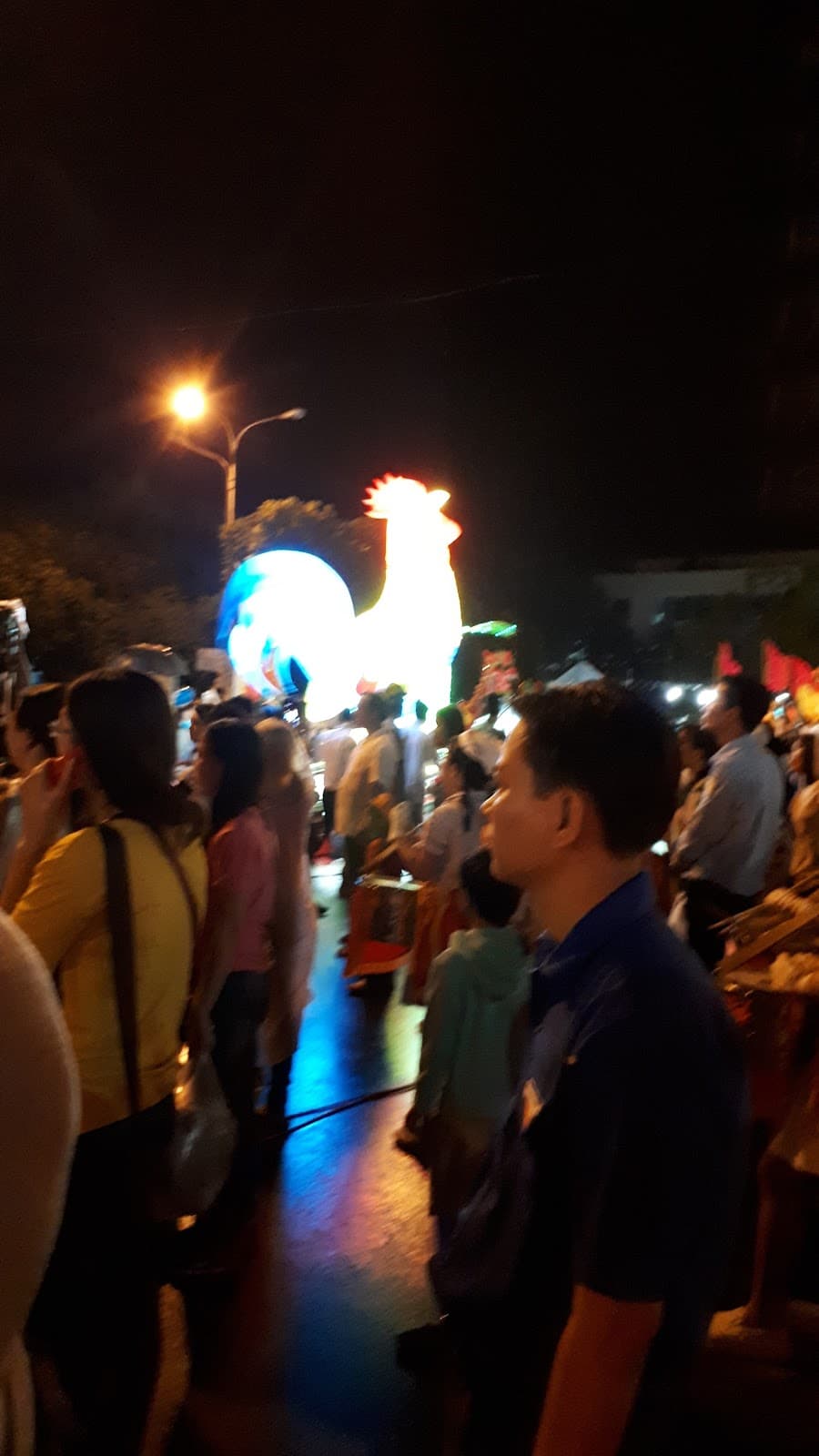 Nguyen Tat Thanh Square - Image 1