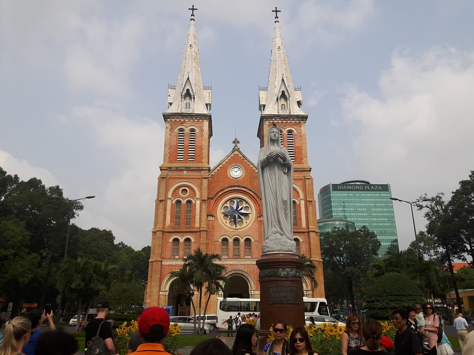 Cong Xa Paris Square - Image 1