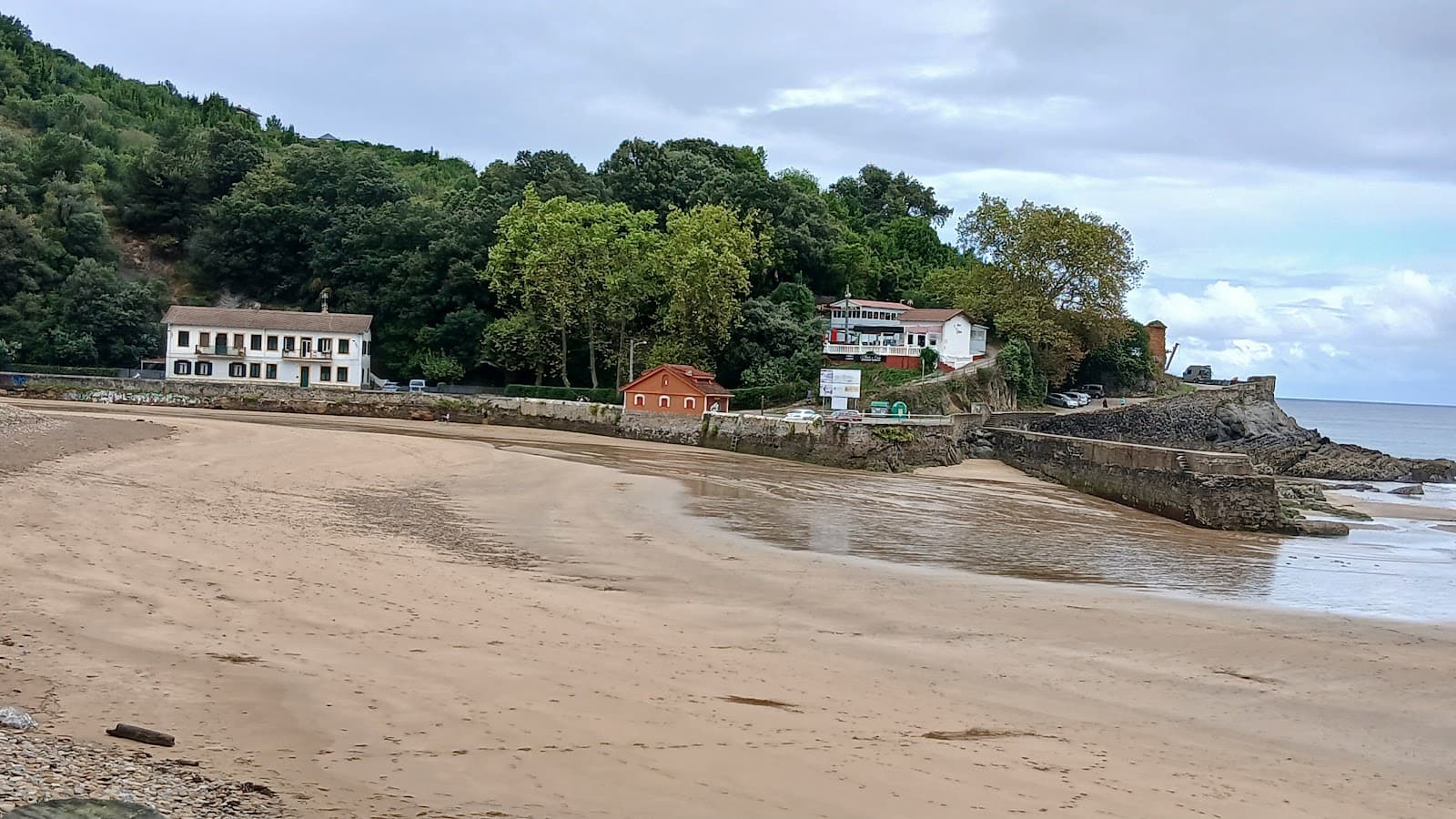 Playa de Dícido (Mioño) - Image 1