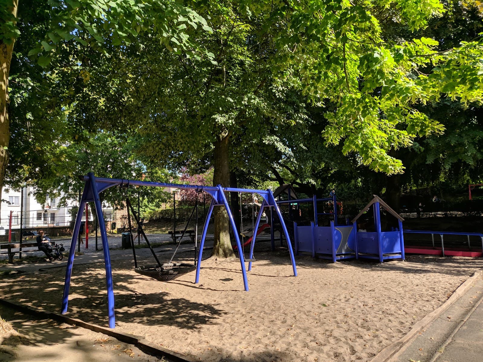 Parc de la Petite Suisse, Uccle - Image 1