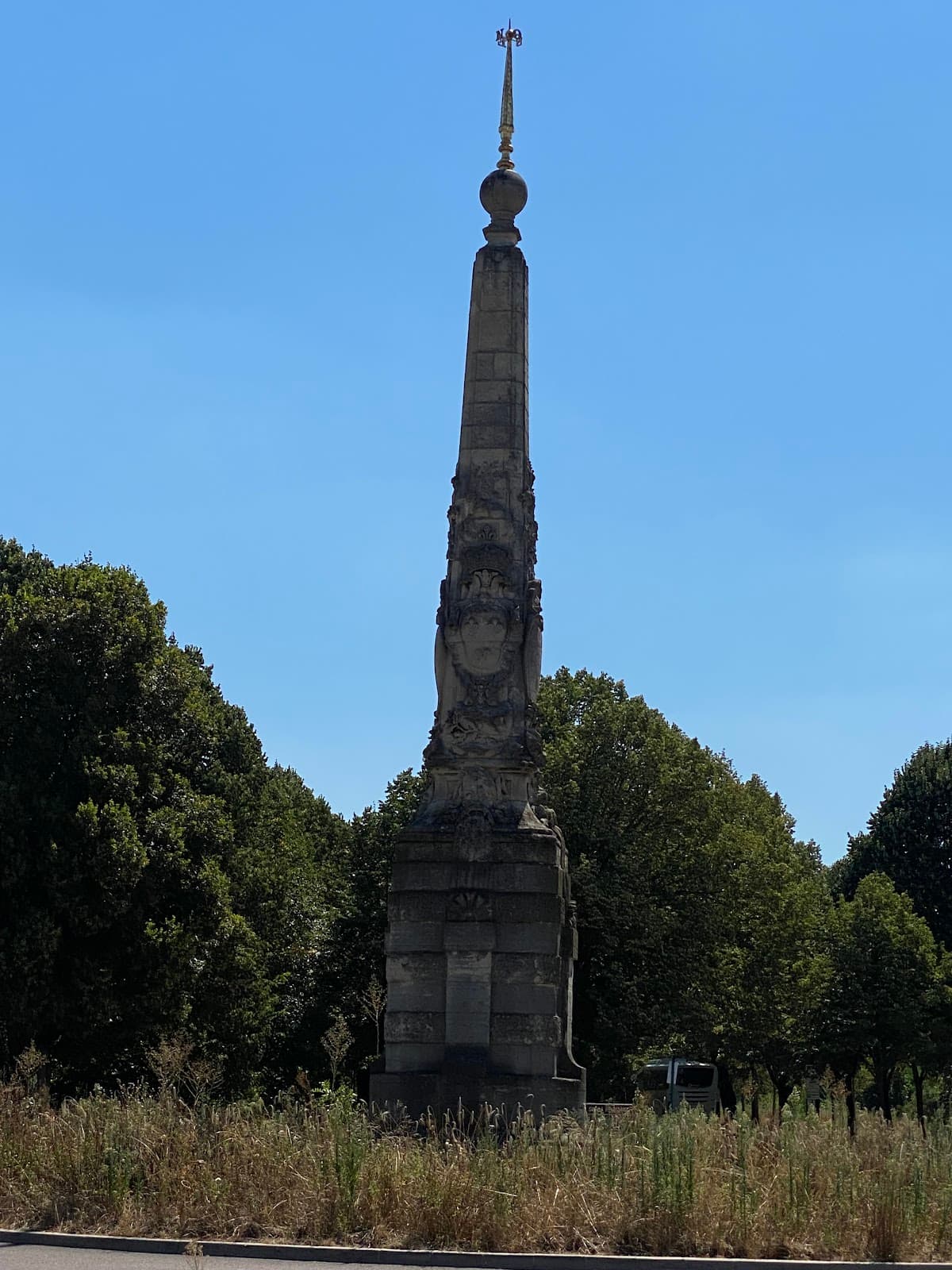 Pyramide de Vincennes - Image 1