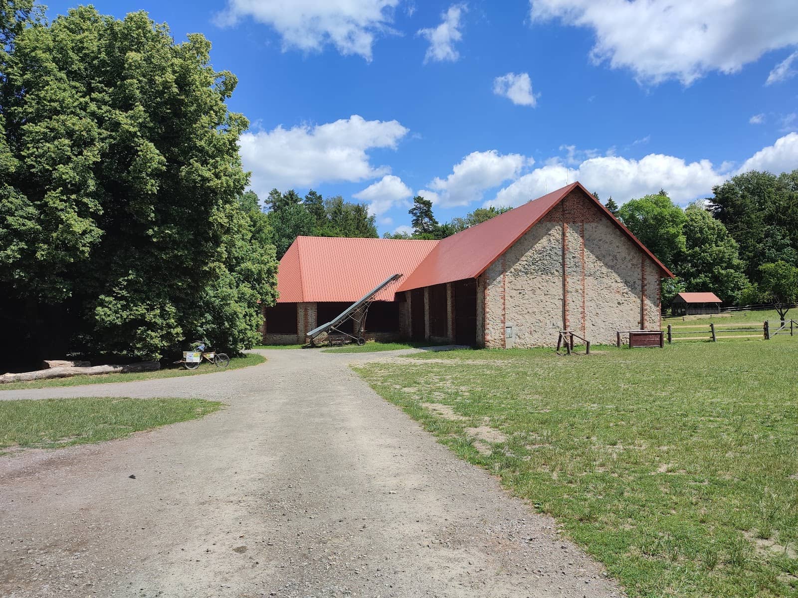 Forester's Hut & Bar