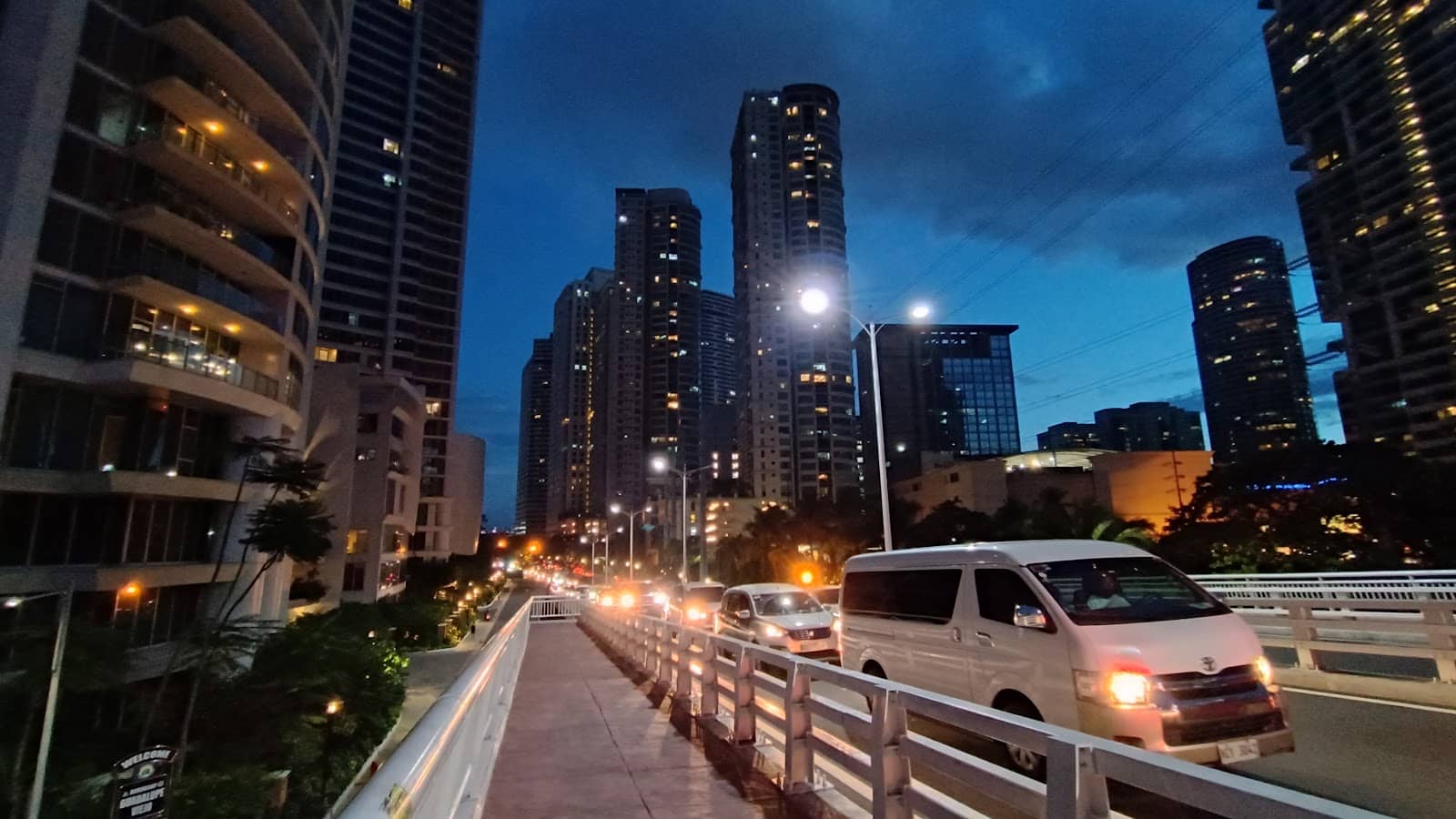 Manda and Luyong Mural