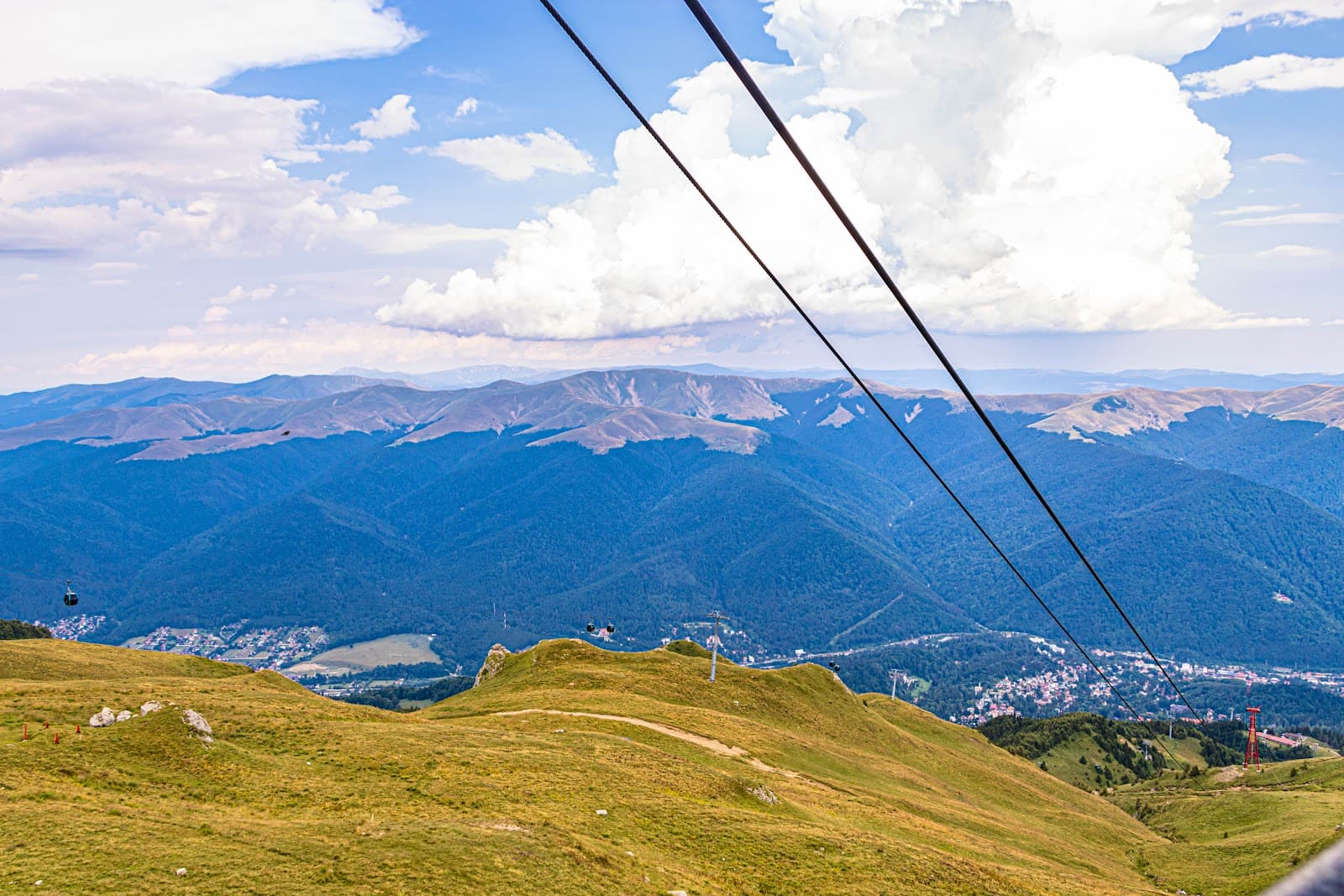 Sinaia Gondola Cota 2000 - Image 1