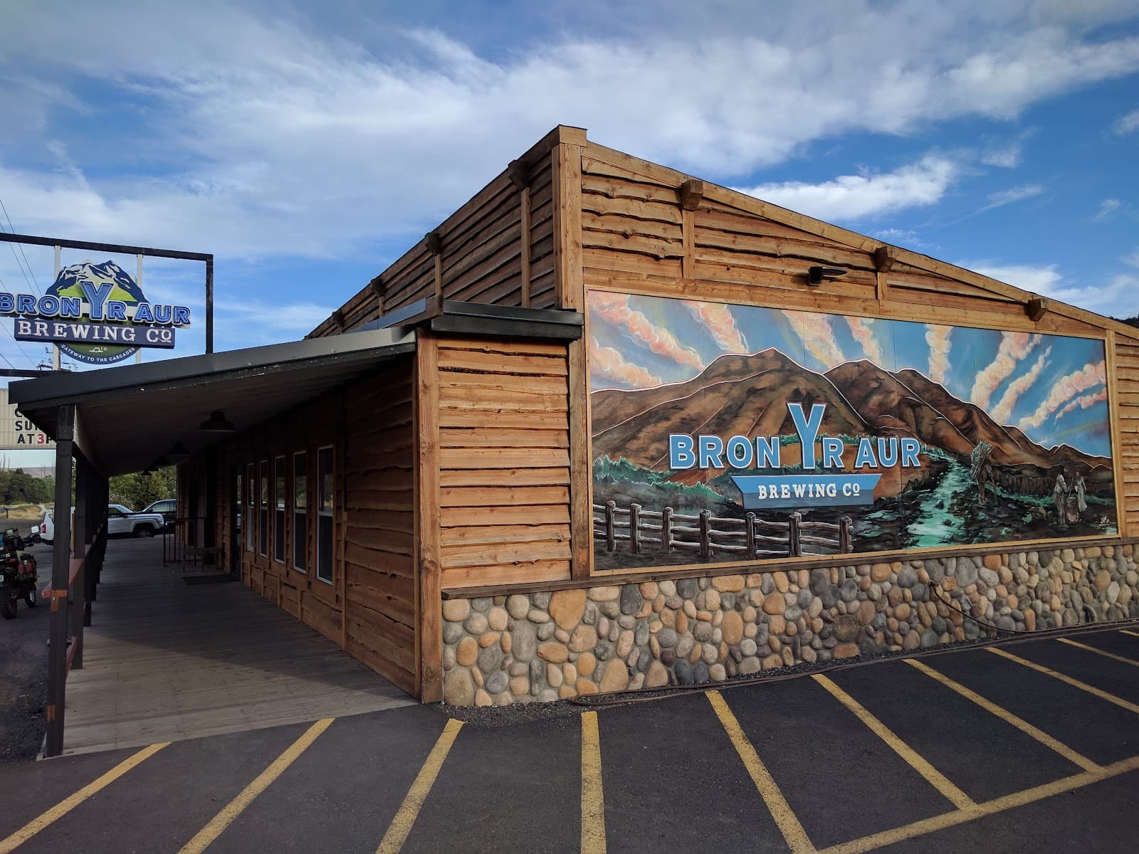 Bron Yr Aur Brewing Co. (Naches) - Image 1