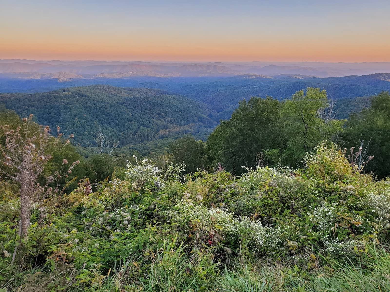 Panoramic Mountain Views