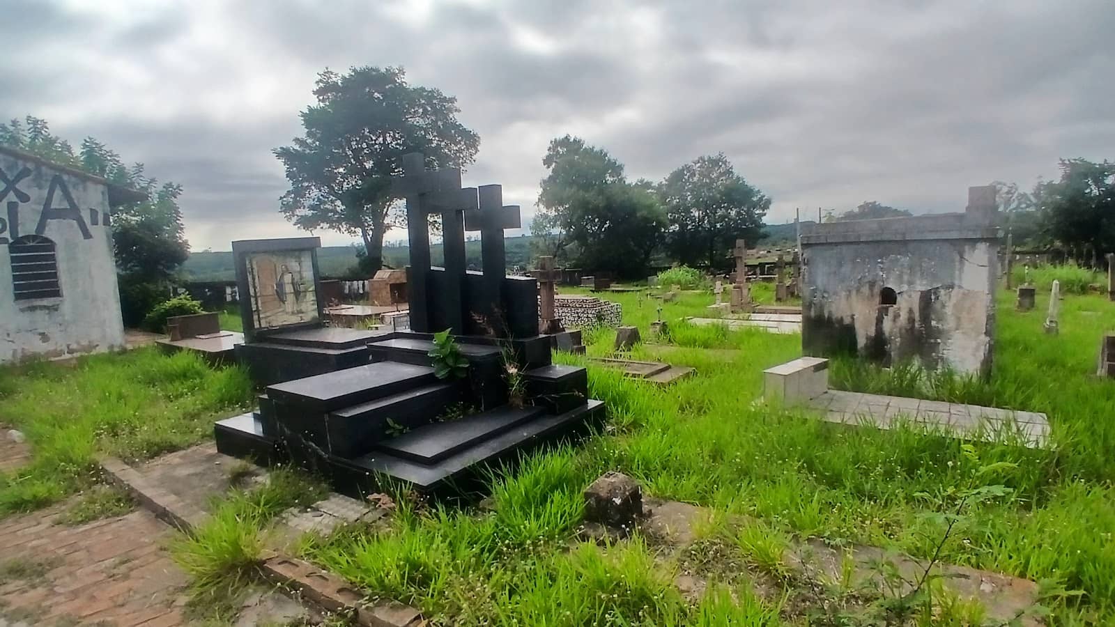 Túmulo de Maria Jandira dos Santos