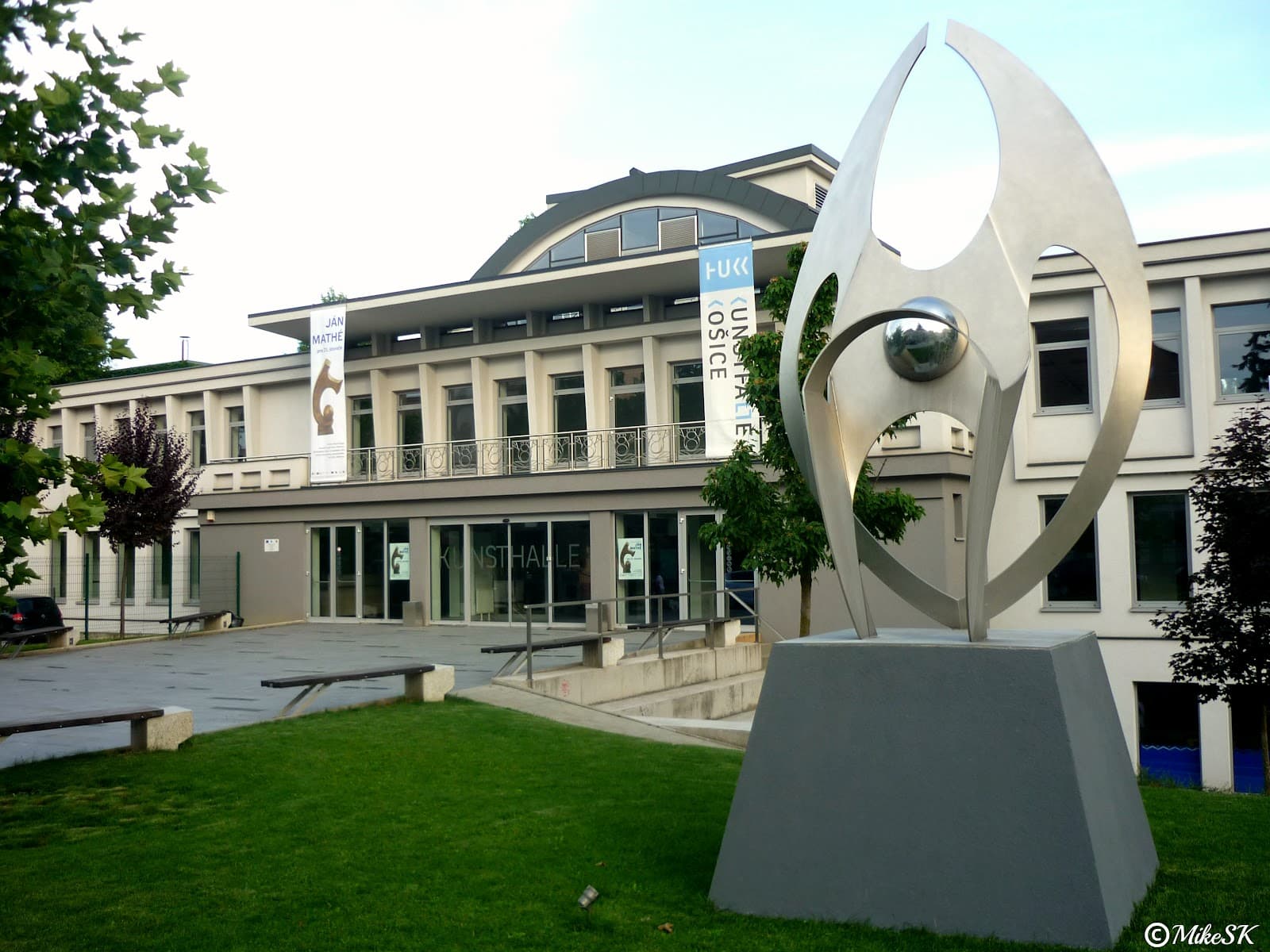 Kunsthalle Košice (Hall of Art) - Image 1