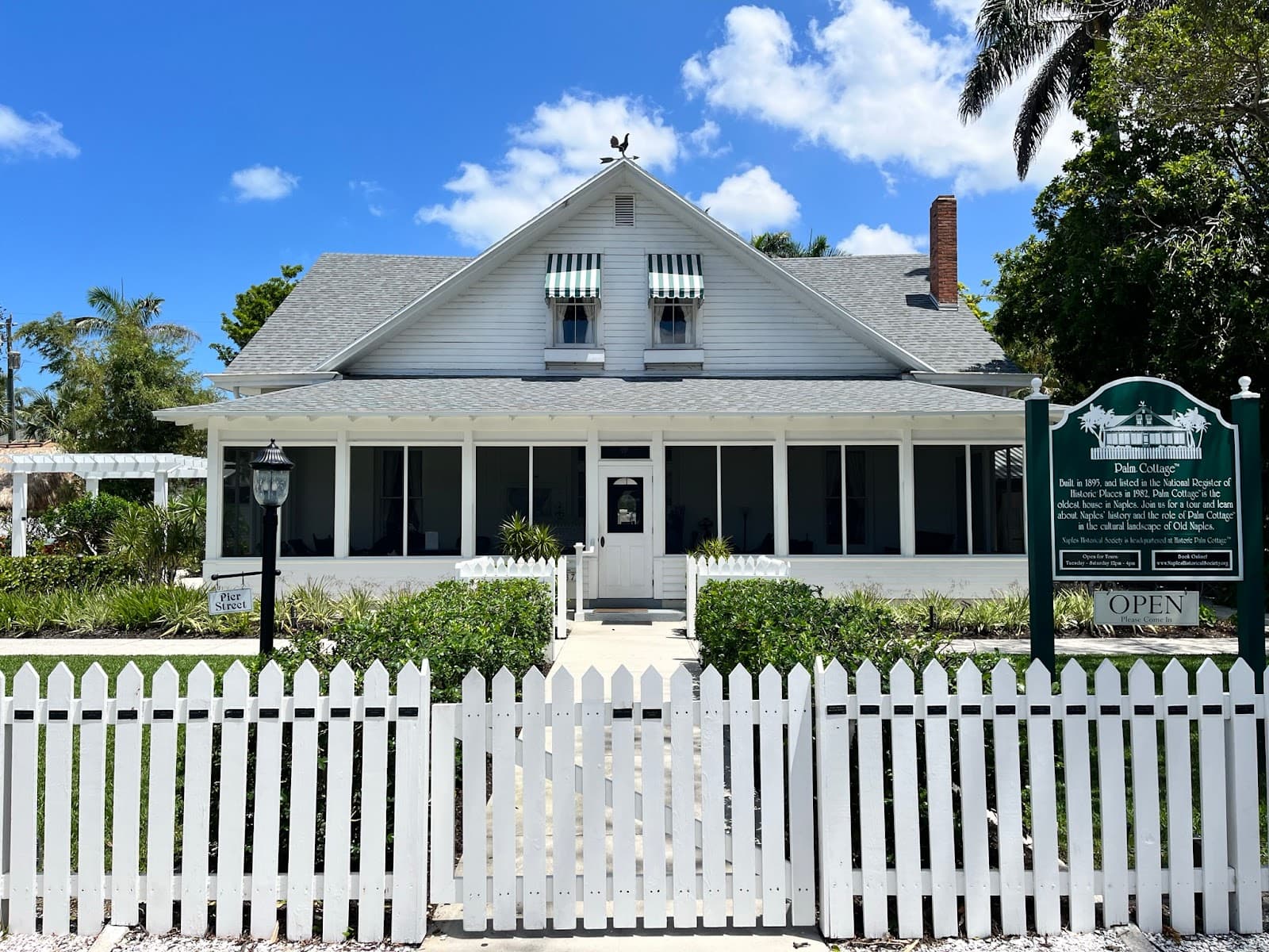 Naples Historic Center - Image 1