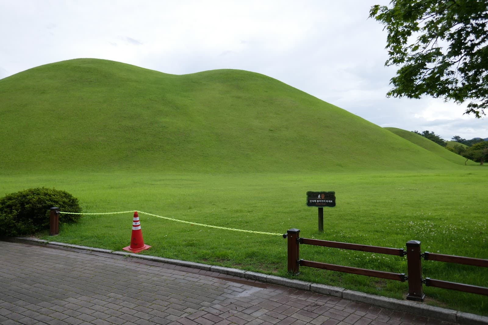 Hwangnamdaechong Tomb Gyeongju - Image 1
