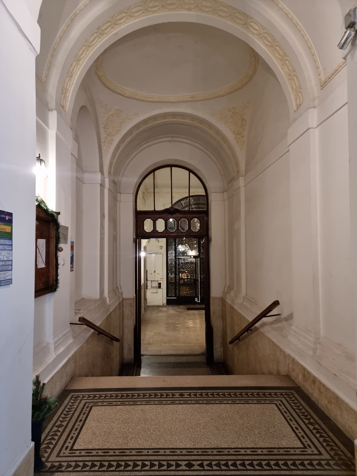 Falk Miksa utca 10, Budapest, 1055 Hungary - Image 1