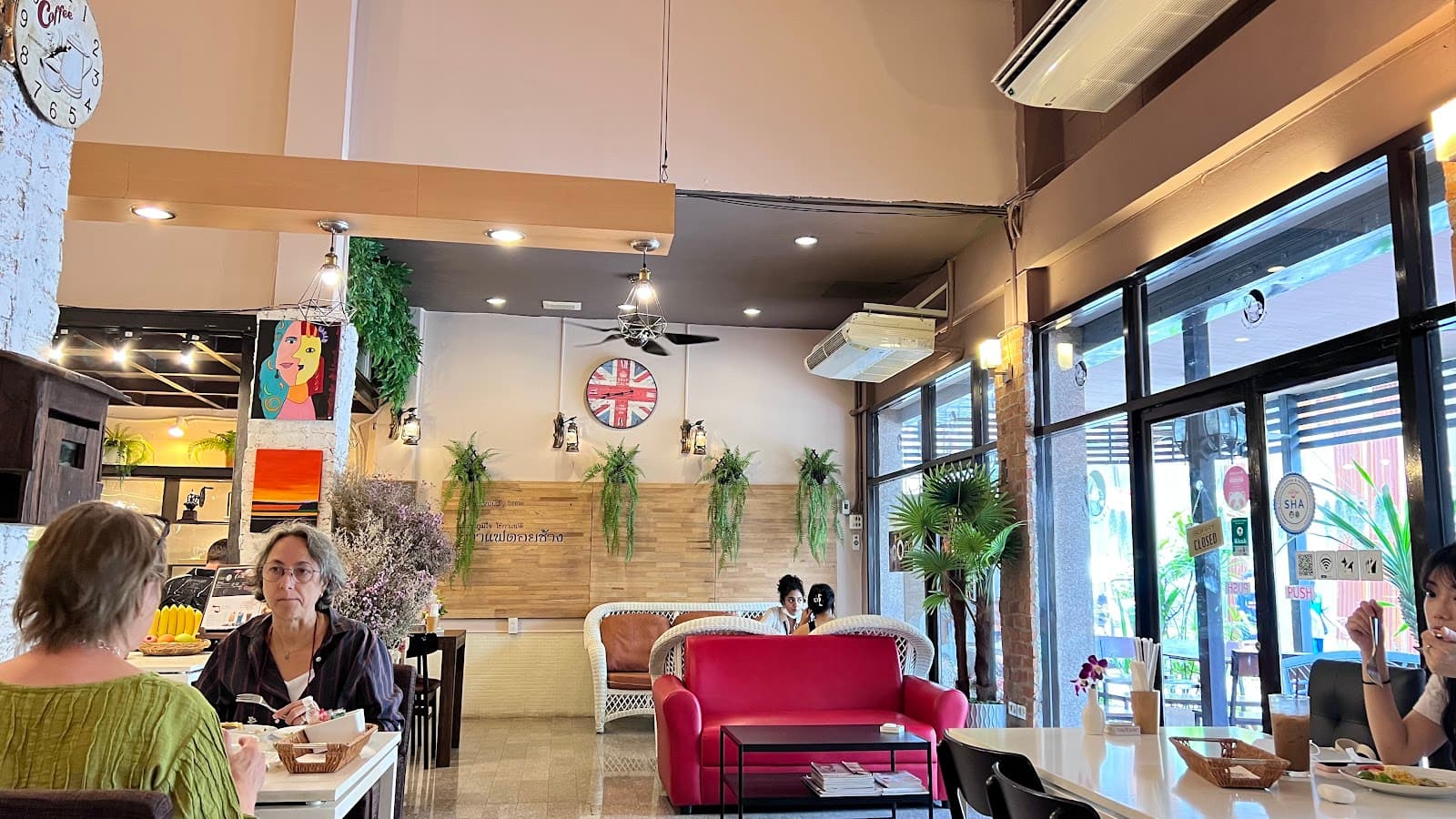 Sukhumvit Soi 12 - Image 1