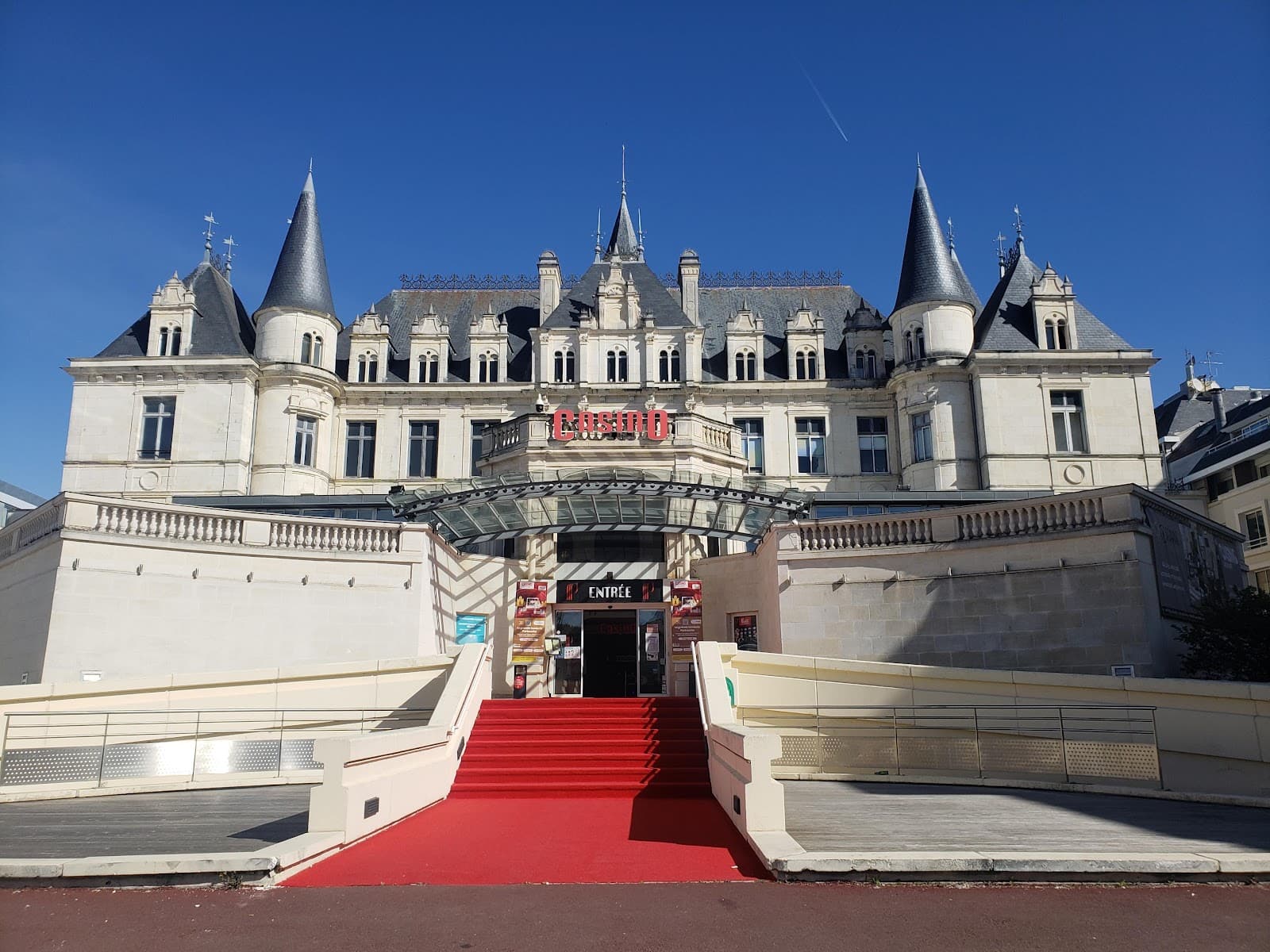 Château Deganne Casino d'Arcachon - Image 1