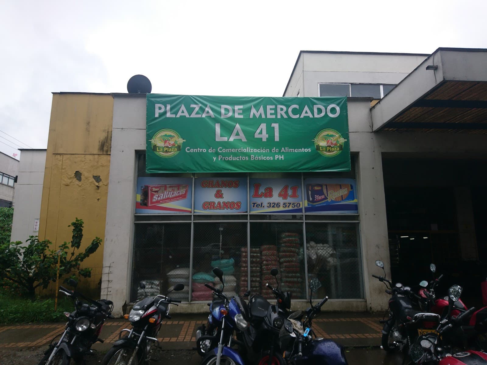 Plaza Minorista de Pereira - Image 1